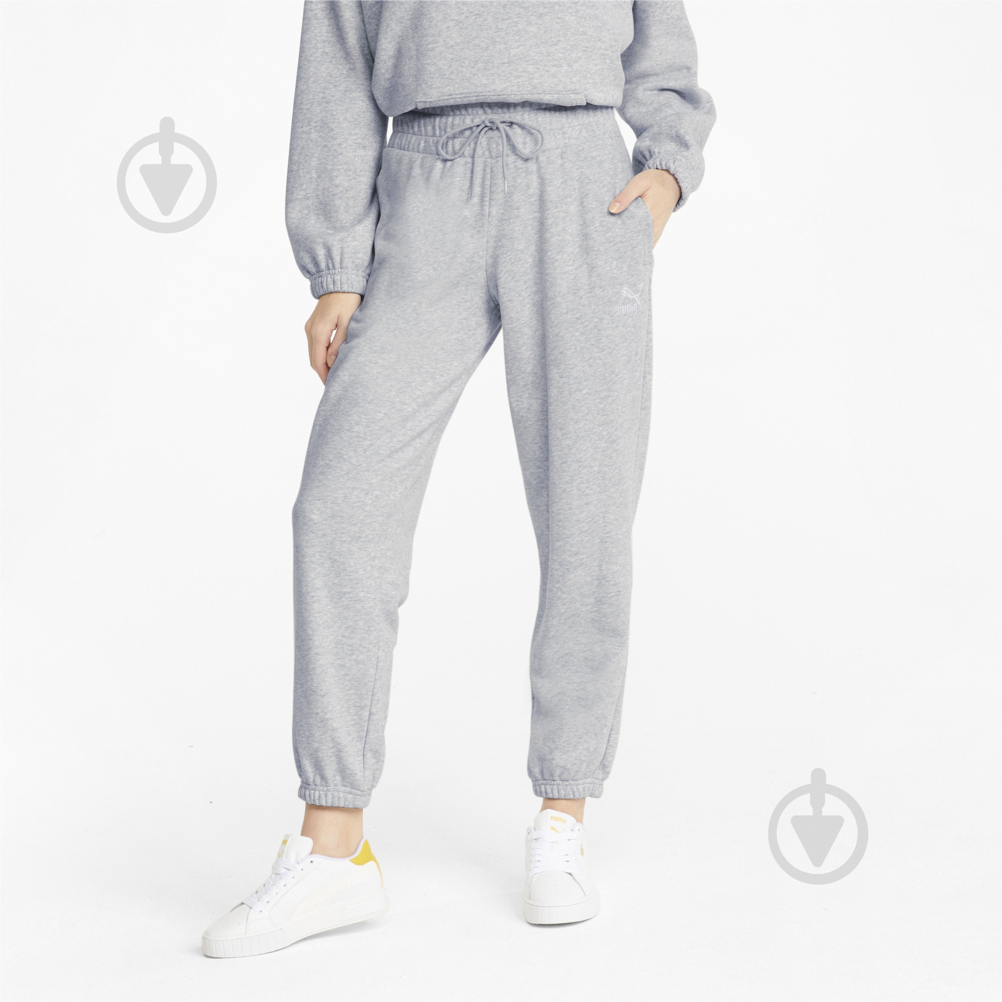 Брюки Puma Classics Relaxed Pants 53506304 р. L серый - фото 1 Брюки Puma Classics Relaxed Pants 53506304 р. L серый - фото 1