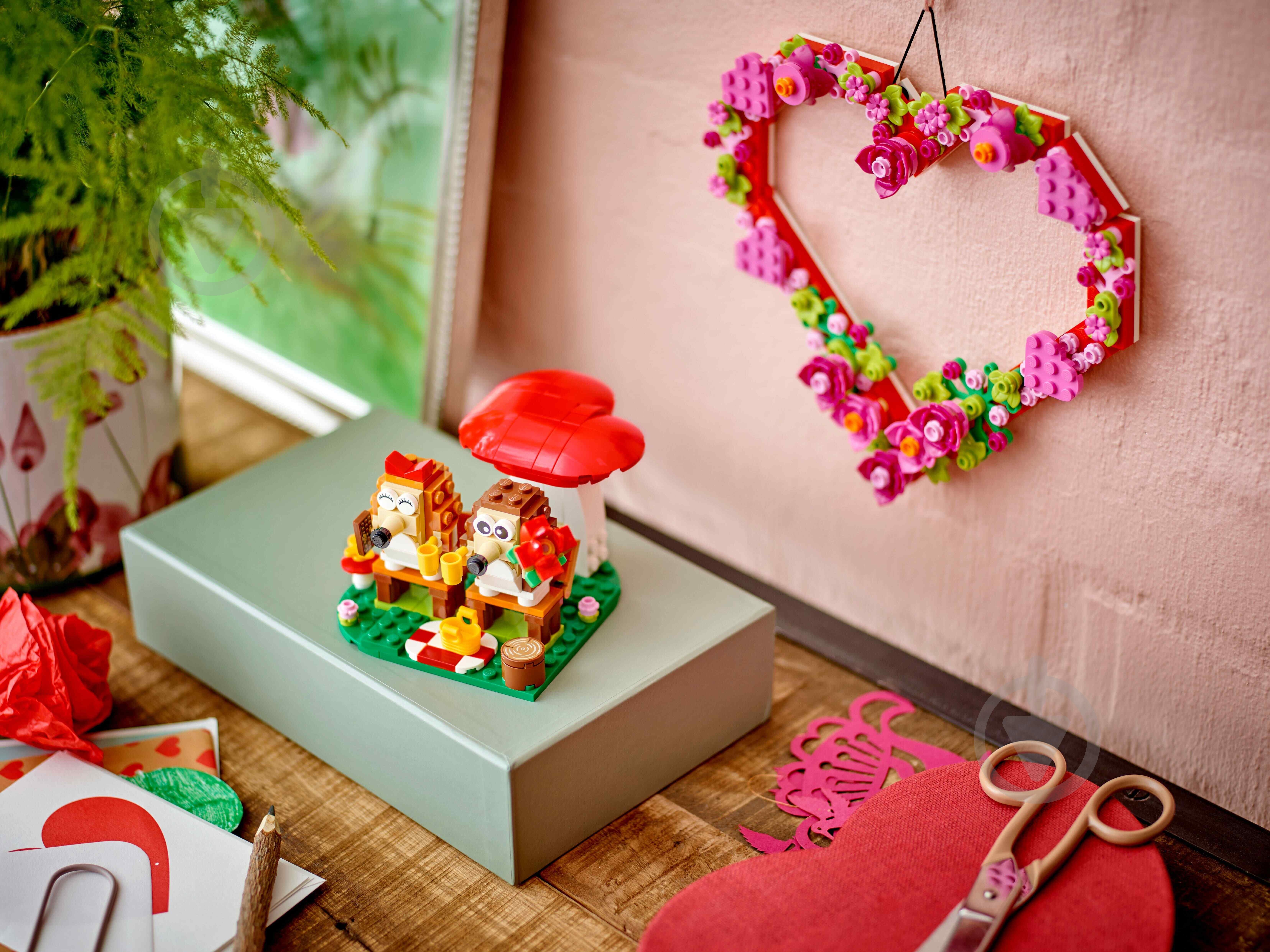 Конструктор LEGO Icons Романтичний пікнік їжачків 40711 - фото 11 Конструктор LEGO Icons Романтичний пікнік їжачків 40711 - фото 11