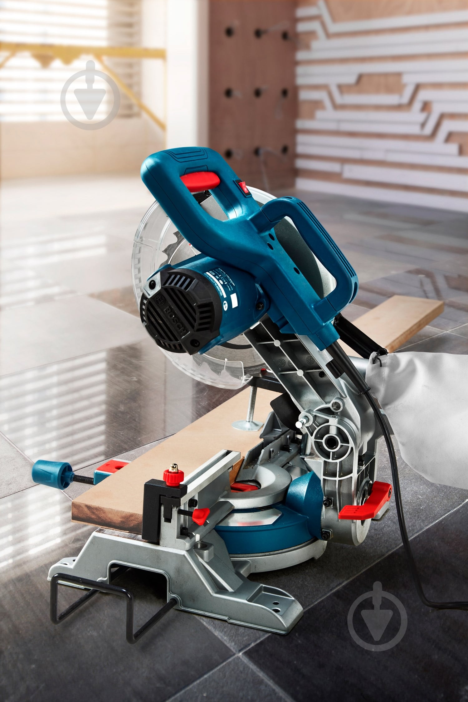 Пила торцовочная Bosch GCM 216 - фото 9