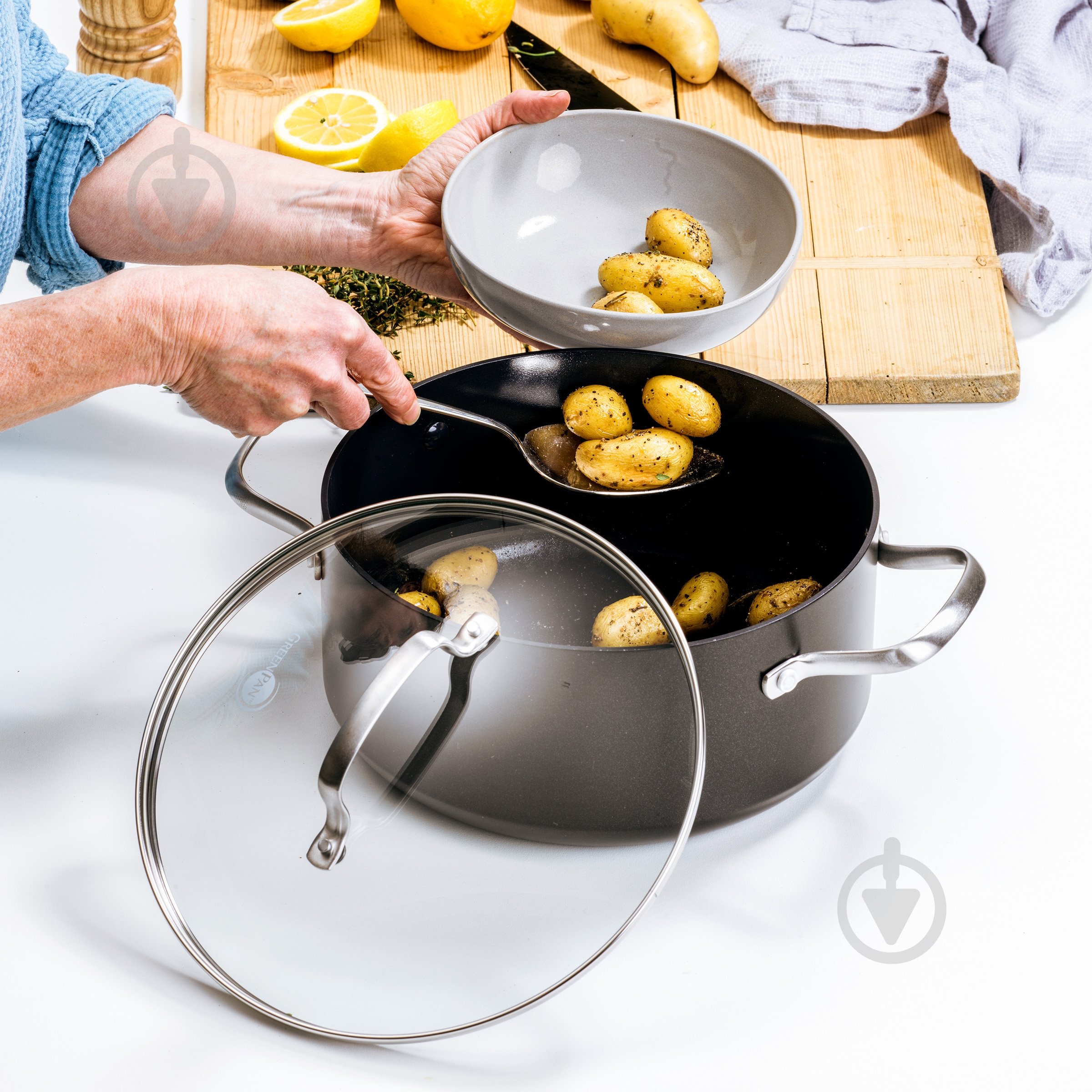 Набор посуды GreenPan Copenhagen 5 предметов 16/20/24 см 1,59/3,1/4,95 л CC005215-001 - фото 5 Набор посуды GreenPan Copenhagen 5 предметов 16/20/24 см 1,59/3,1/4,95 л CC005215-001 - фото 5