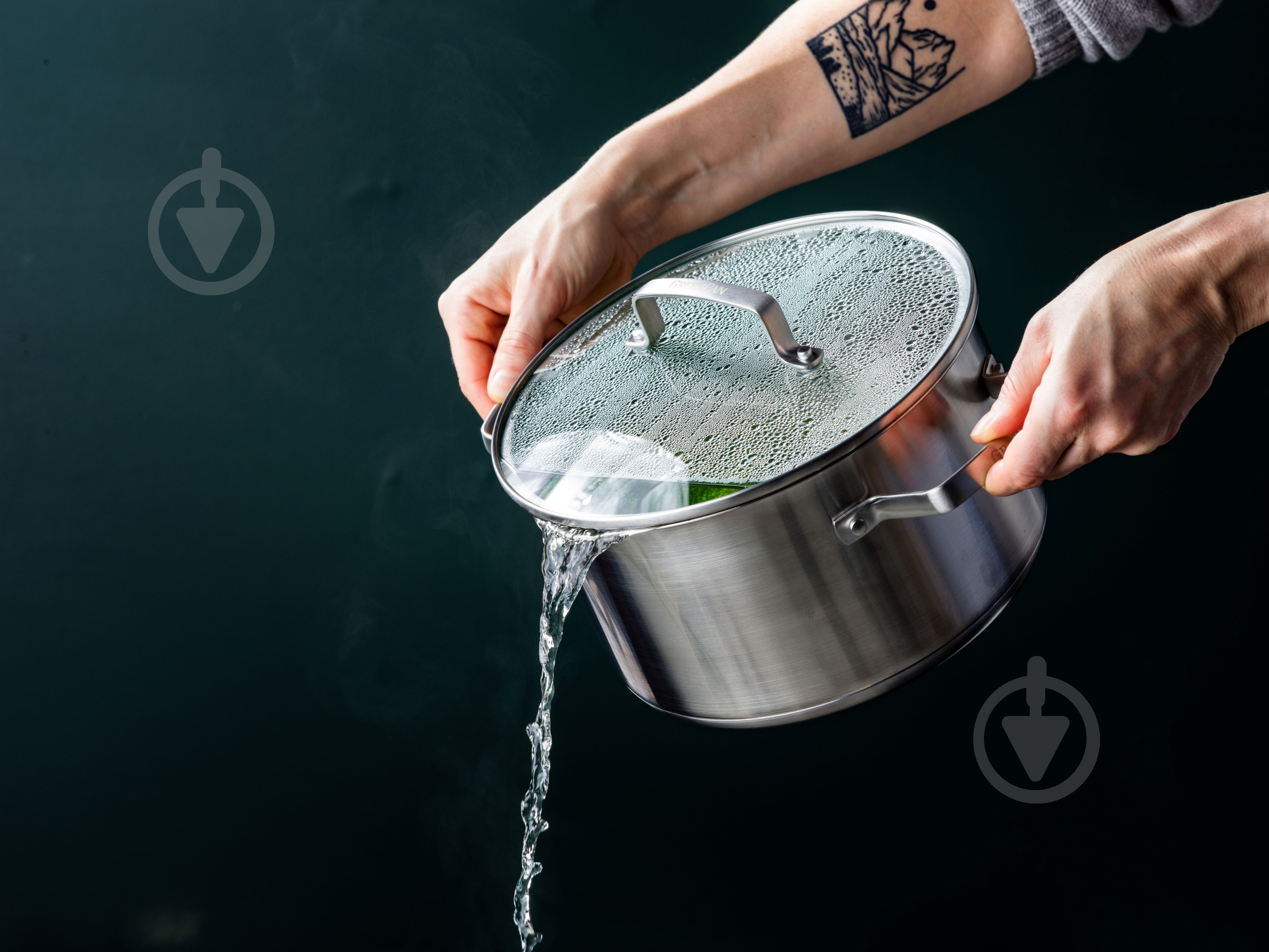 Кастрюля с крышкой GreenPan Chef's Collection, 22 см, 4,76 л (CC007731-001) - фото 4 Кастрюля с крышкой GreenPan Chef's Collection, 22 см, 4,76 л (CC007731-001) - фото 4