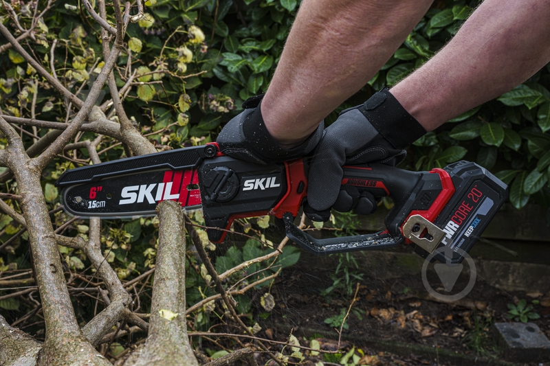 Мини пила аккумуляторная SKIL GS1E0512AA+BC1E3136AA - фото 3 Мини пила аккумуляторная SKIL GS1E0512AA+BC1E3136AA - фото 3
