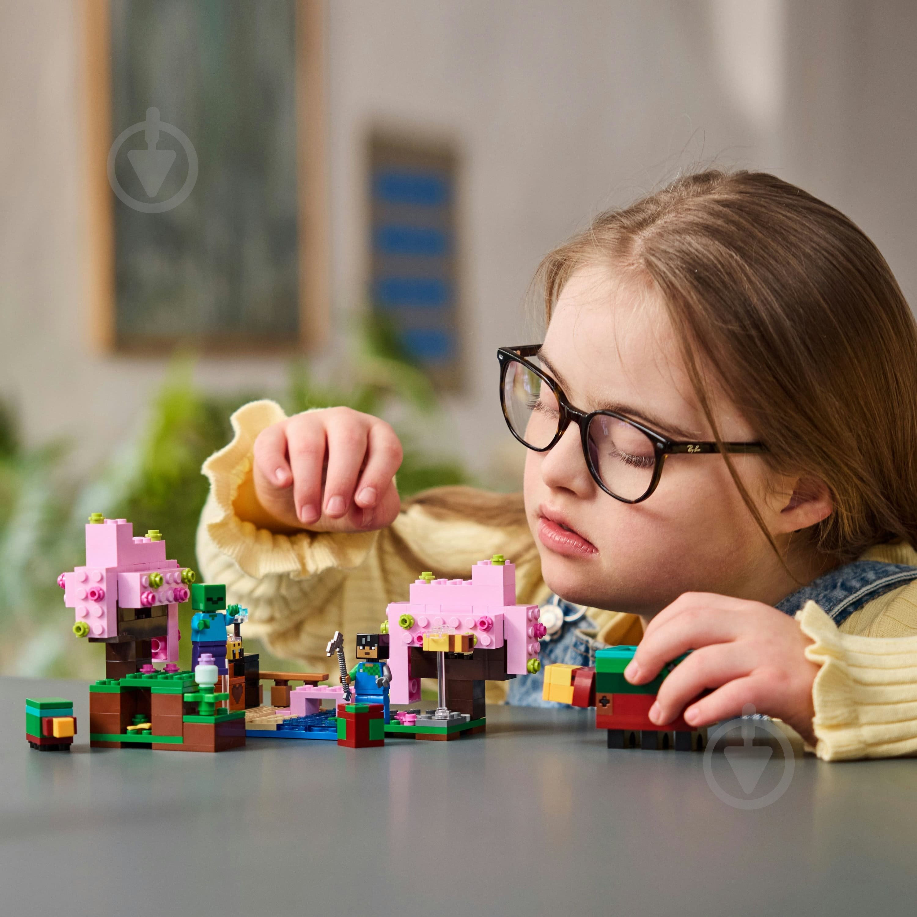 Конструктор LEGO Minecraft Квітучий вишневий сад 21260 - фото 4