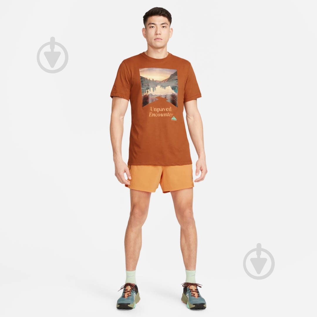 Футболка Nike FD0120-246 р.M коричневый - фото 6 Футболка Nike FD0120-246 р.M коричневый - фото 6