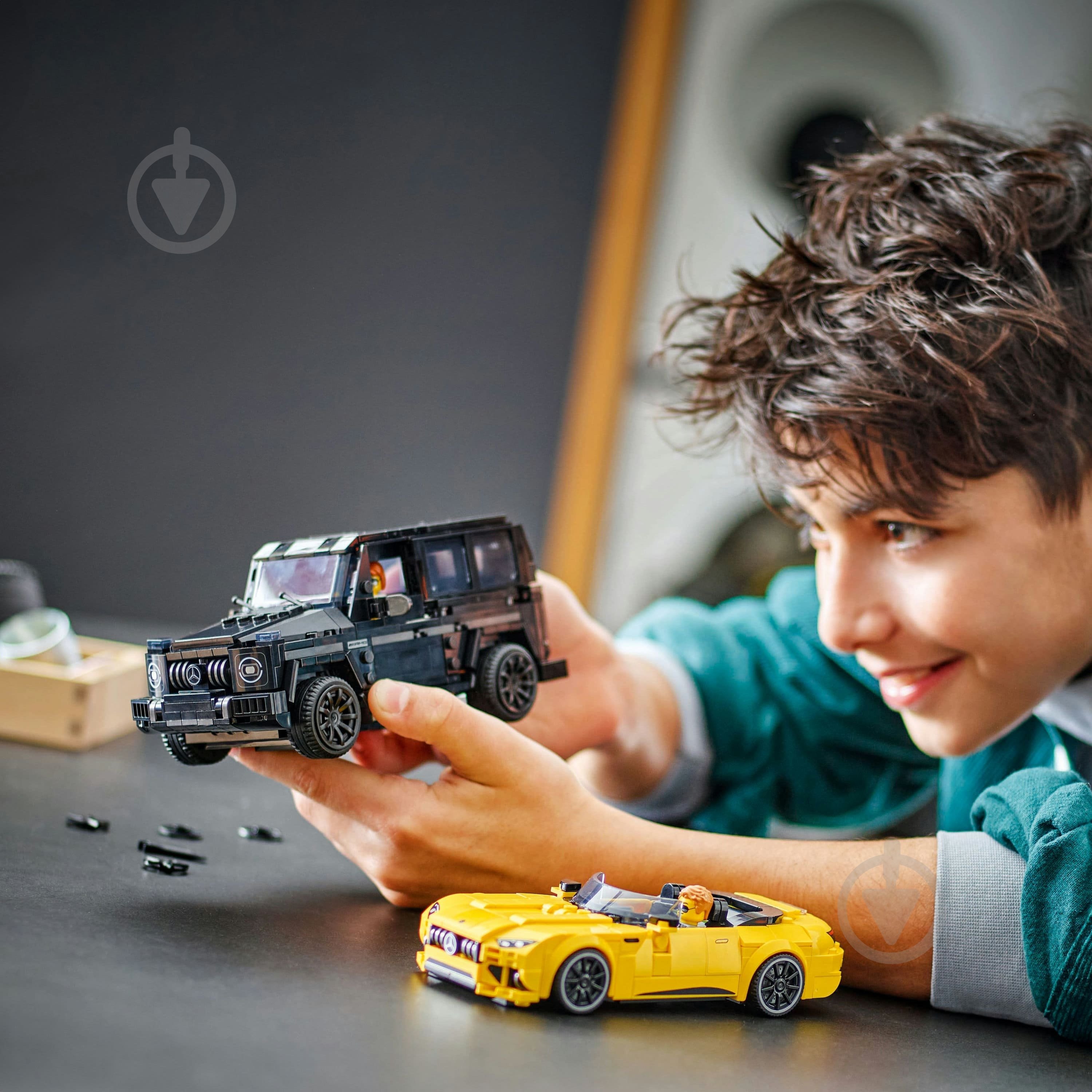 Конструктор LEGO Speed Champions Mercedes-AMG G 63 і Mercedes-AMG SL 63 76924 - фото 5