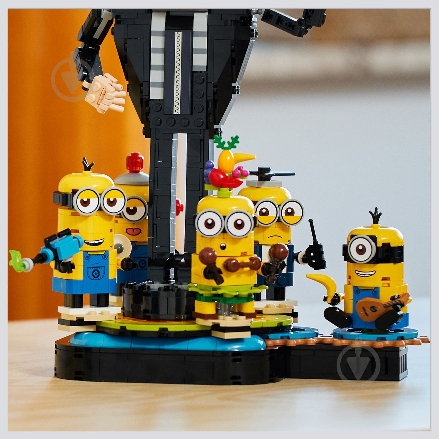Конструктор LEGO Minions Ґру й посіпаки з кубиків 75582 - фото 9