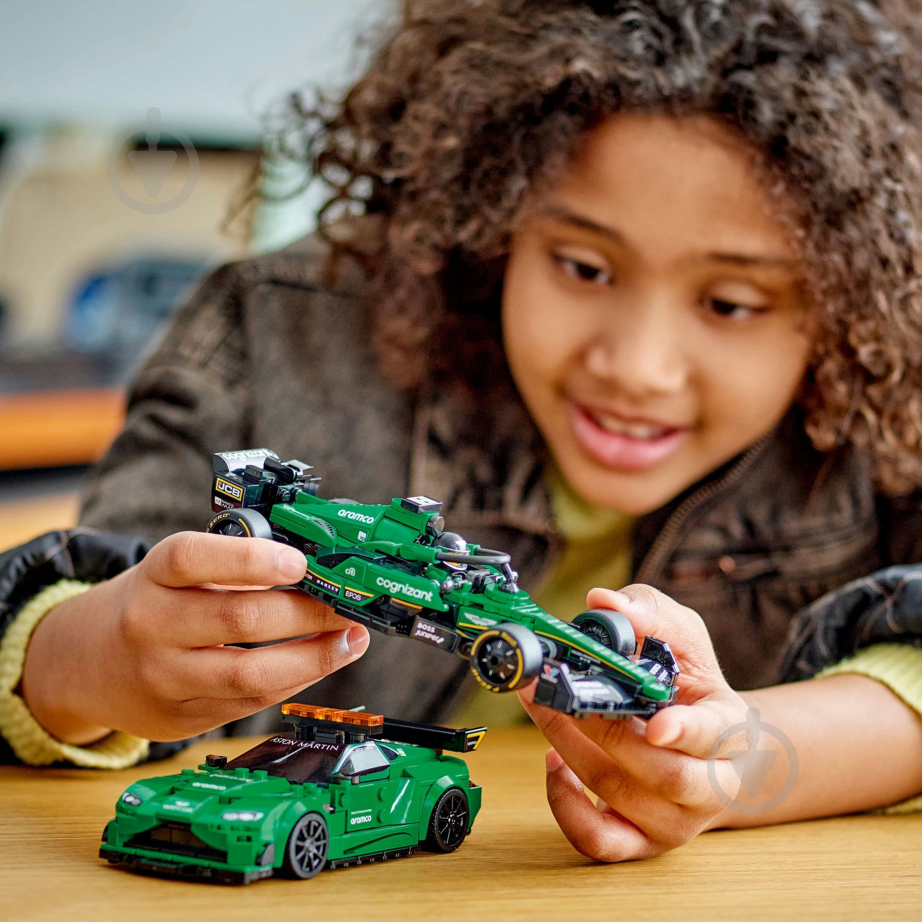 ᐉ Конструктор LEGO Speed Champions Сейфти-кар Aston Martin и