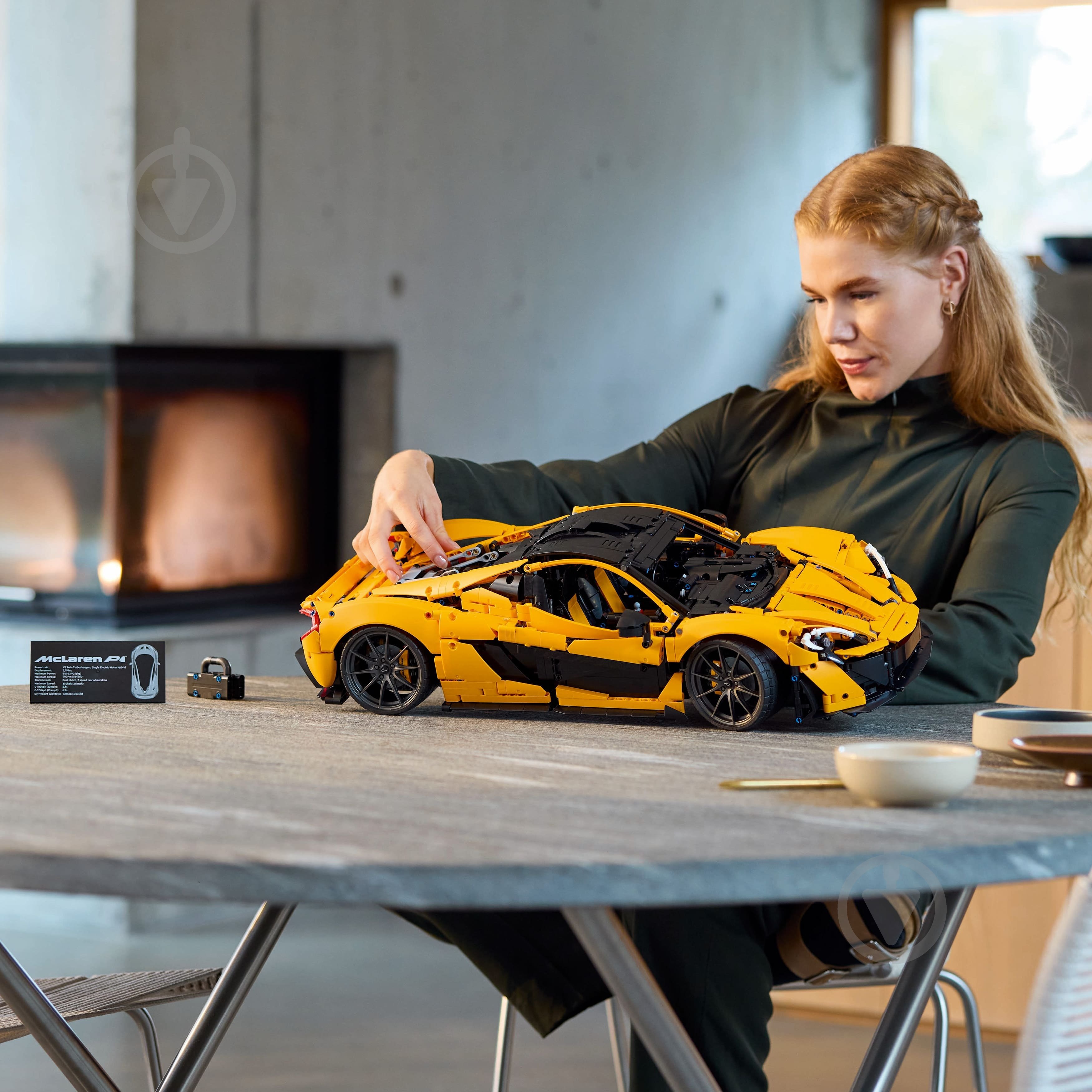 Конструктор LEGO Technic McLaren P1™ 42172 - фото 4 Конструктор LEGO Technic McLaren P1™ 42172 - фото 4