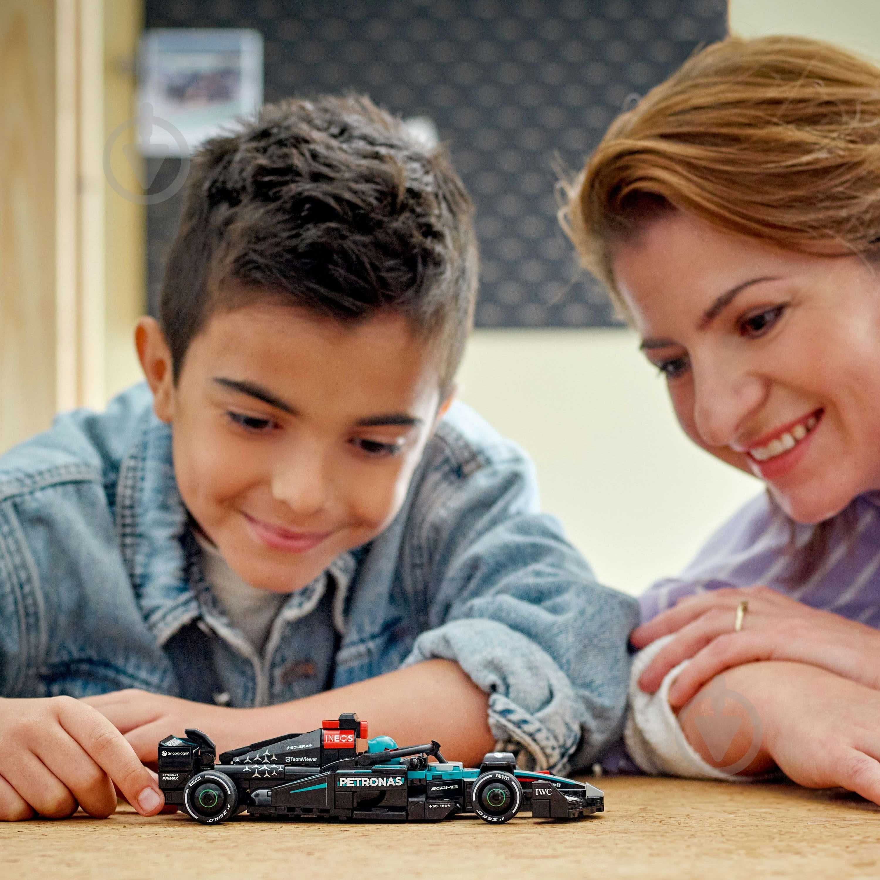Конструктор LEGO Speed Champions Автомобіль для перегонів Mercedes-AMG F1® W15 77244 - фото 10