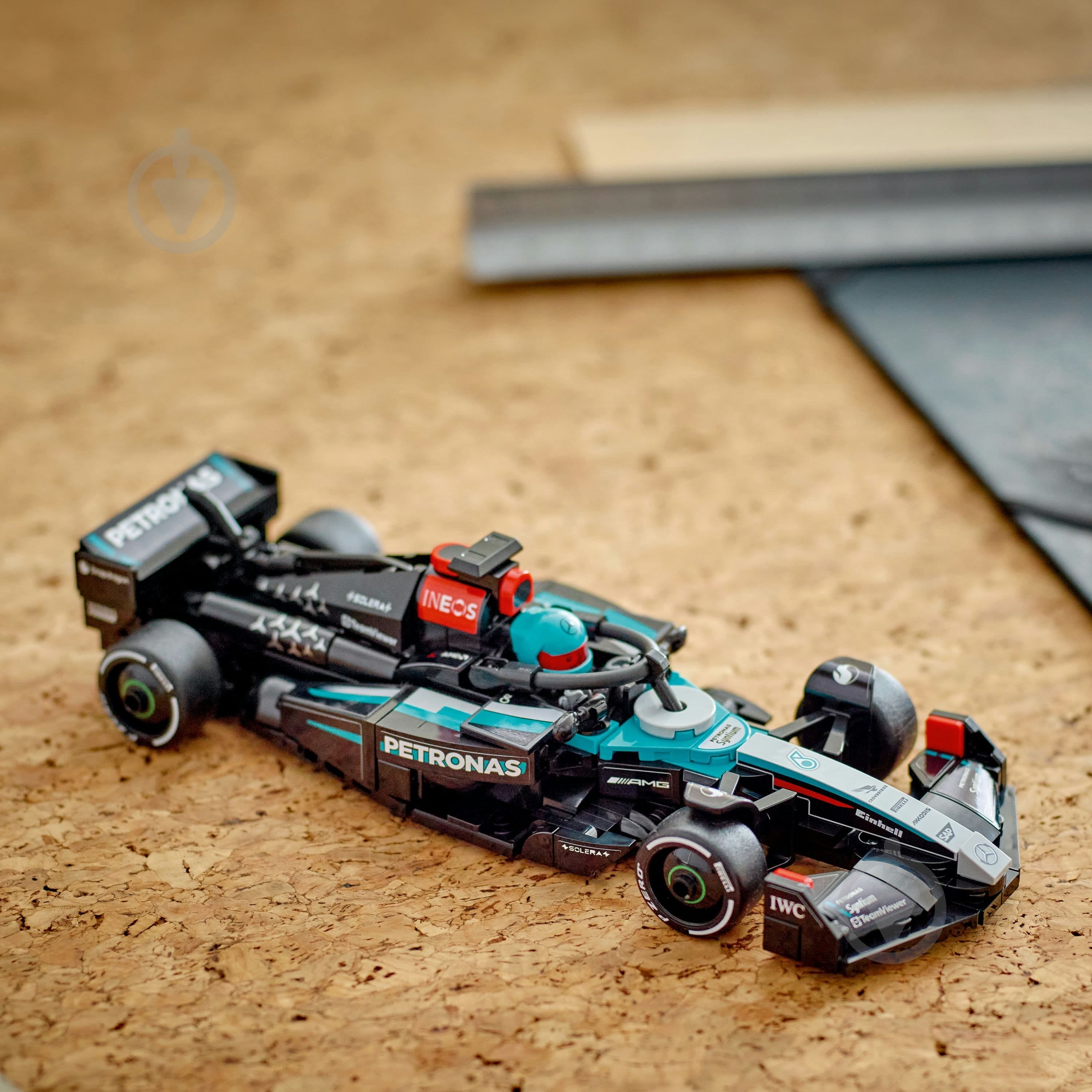 Конструктор LEGO Speed Champions Автомобіль для перегонів Mercedes-AMG F1® W15 77244 - фото 12