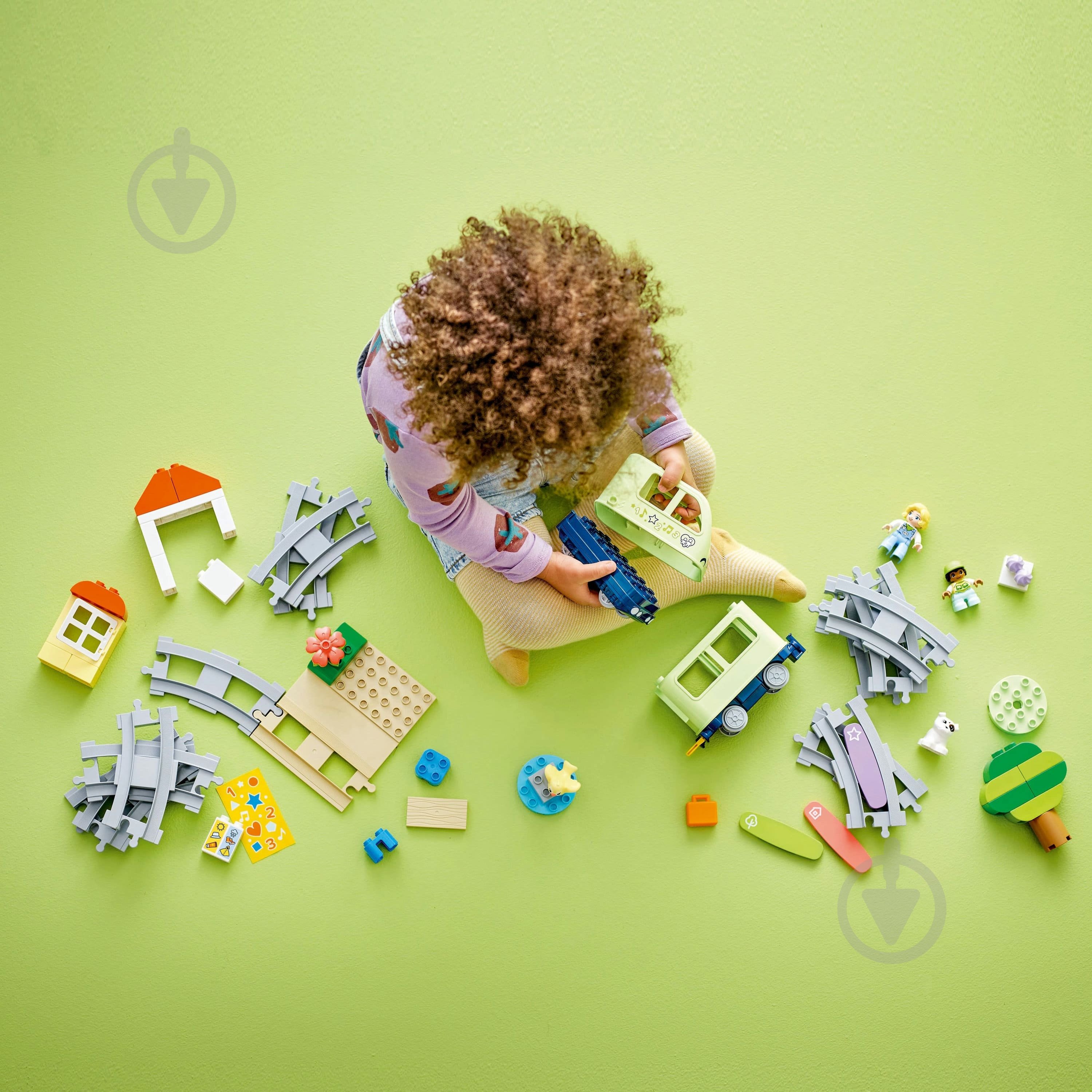 Конструктор LEGO DUPLO Інтерактивний пригодницький потяг 10427 - фото 11 Конструктор LEGO DUPLO Інтерактивний пригодницький потяг 10427 - фото 11