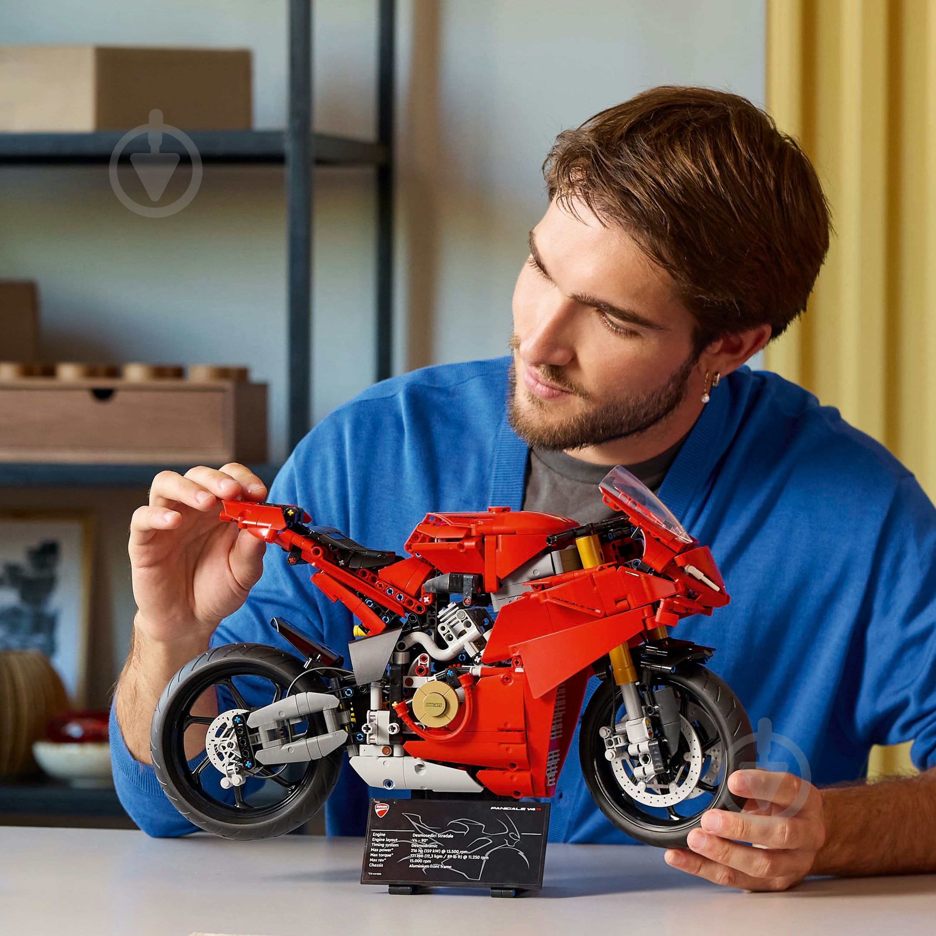 Конструктор LEGO Technic Мотоцикл Ducati Panigale V4 S 42202 - фото 10 Конструктор LEGO Technic Мотоцикл Ducati Panigale V4 S 42202 - фото 10