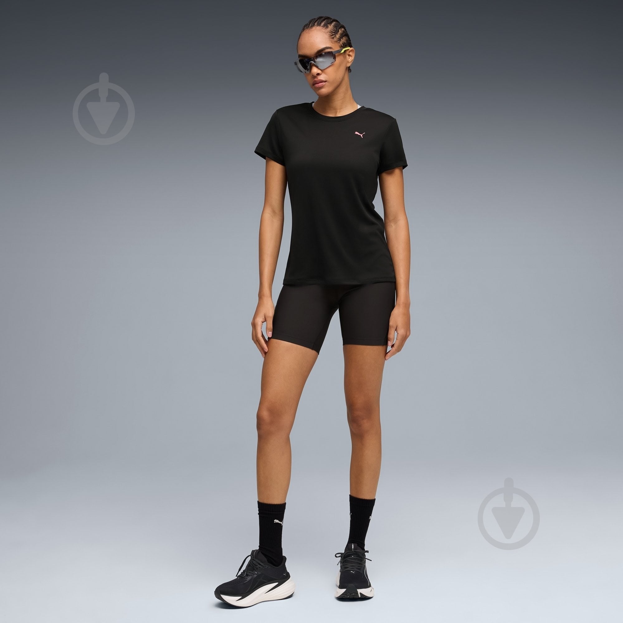 Футболка Puma W Run Club Graphic Tee 52844201 р.XL чорний - фото 5
