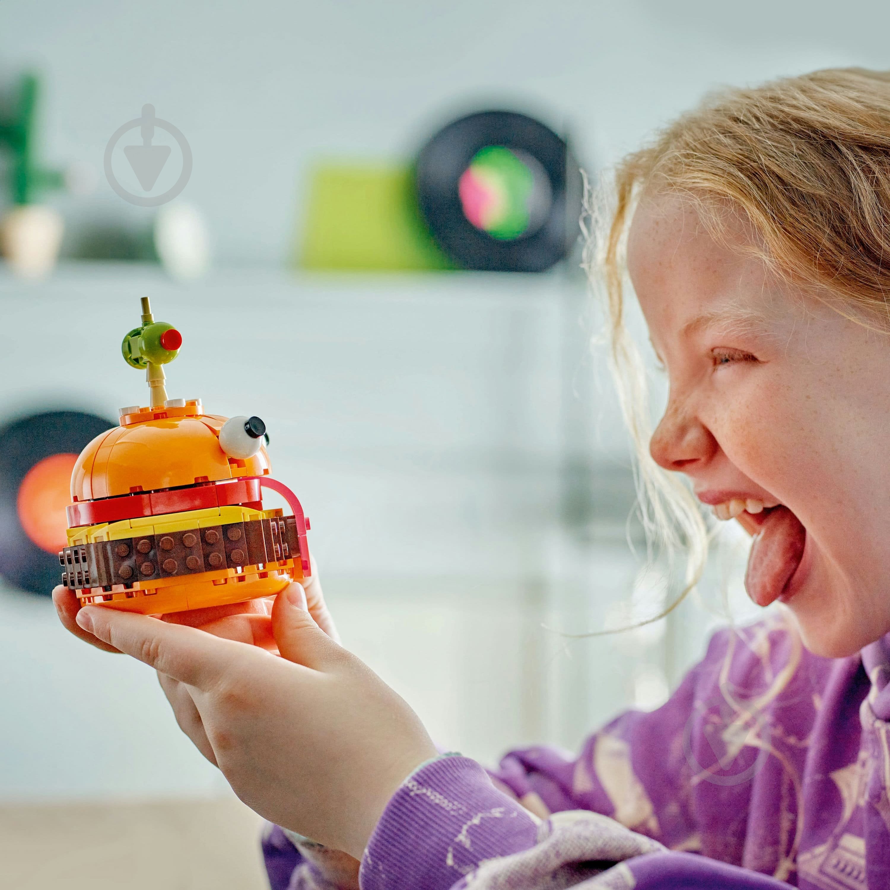 Конструктор LEGO Fortnite Durrr Burger 77070 - фото 9