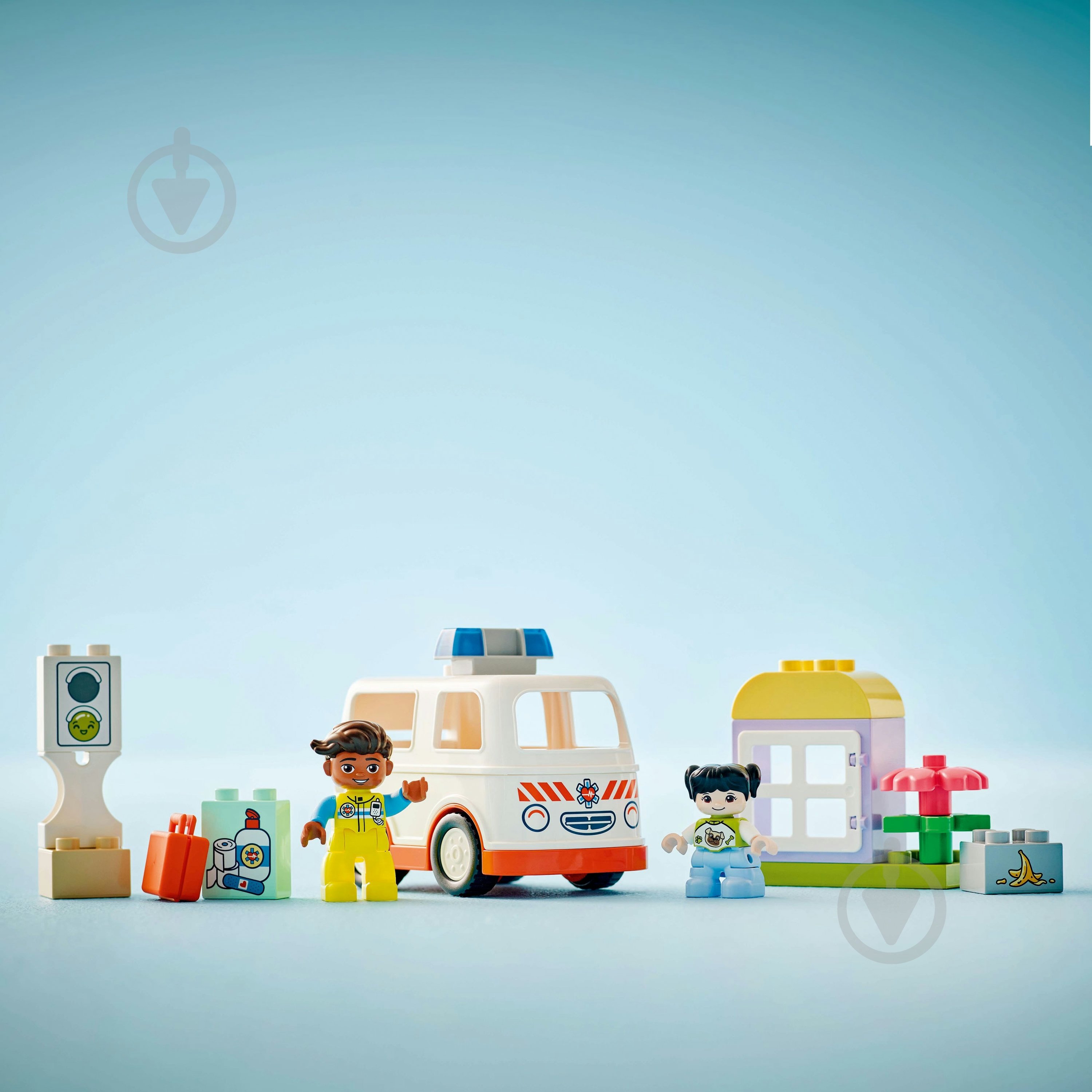 Конструктор LEGO DUPLO Швидка допомога та водій 10447 - фото 11