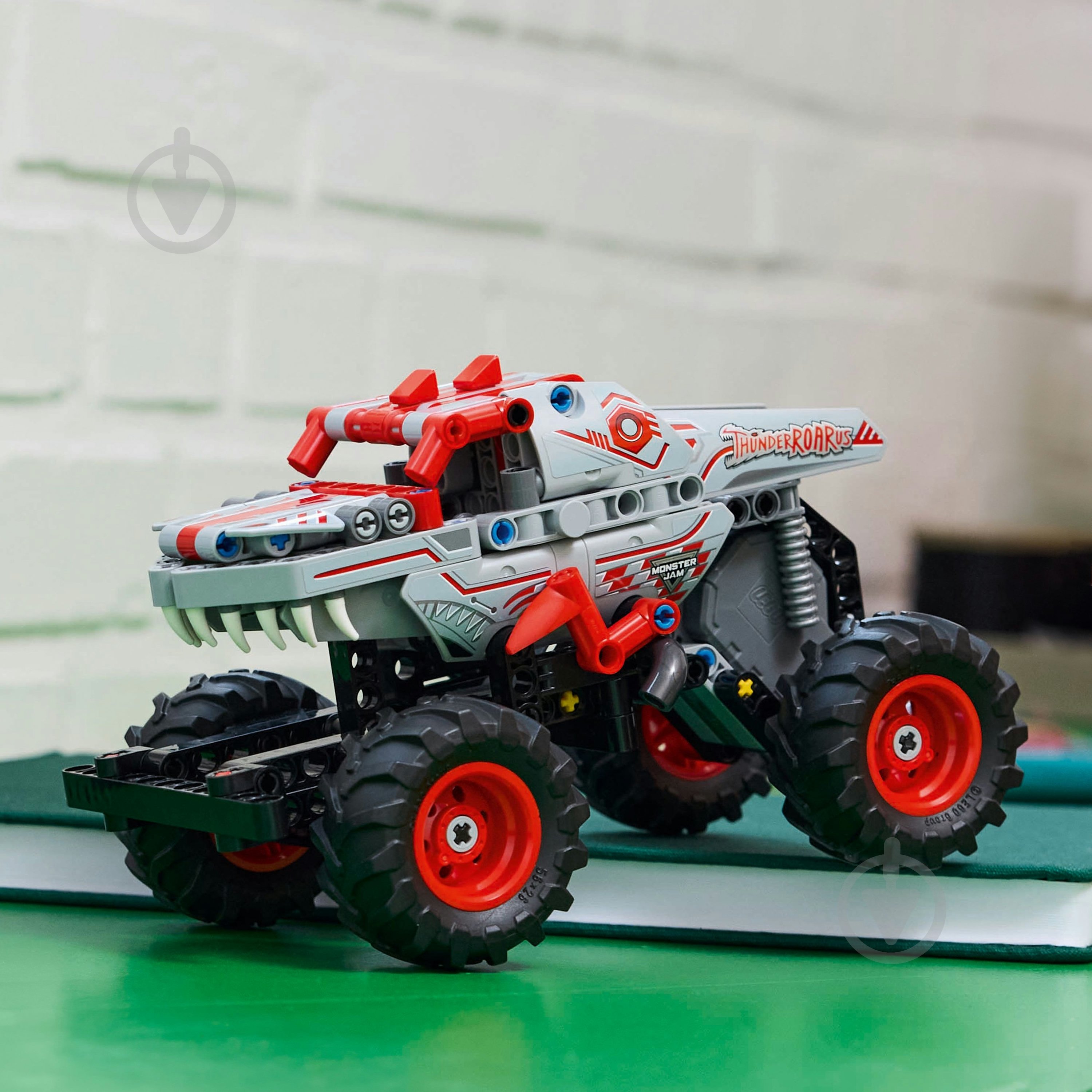 Конструктор LEGO Technic Monster Jam™ ThunderROARus™ з інерційним двигуном 42200 - фото 12 Конструктор LEGO Technic Monster Jam™ ThunderROARus™ з інерційним двигуном 42200 - фото 12