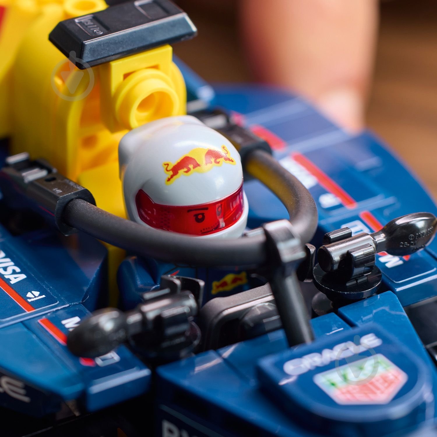 Конструктор LEGO Speed Champions Автомобіль для перегонів F1® Oracle Red Bull Racing RB20 77243 - фото 12
