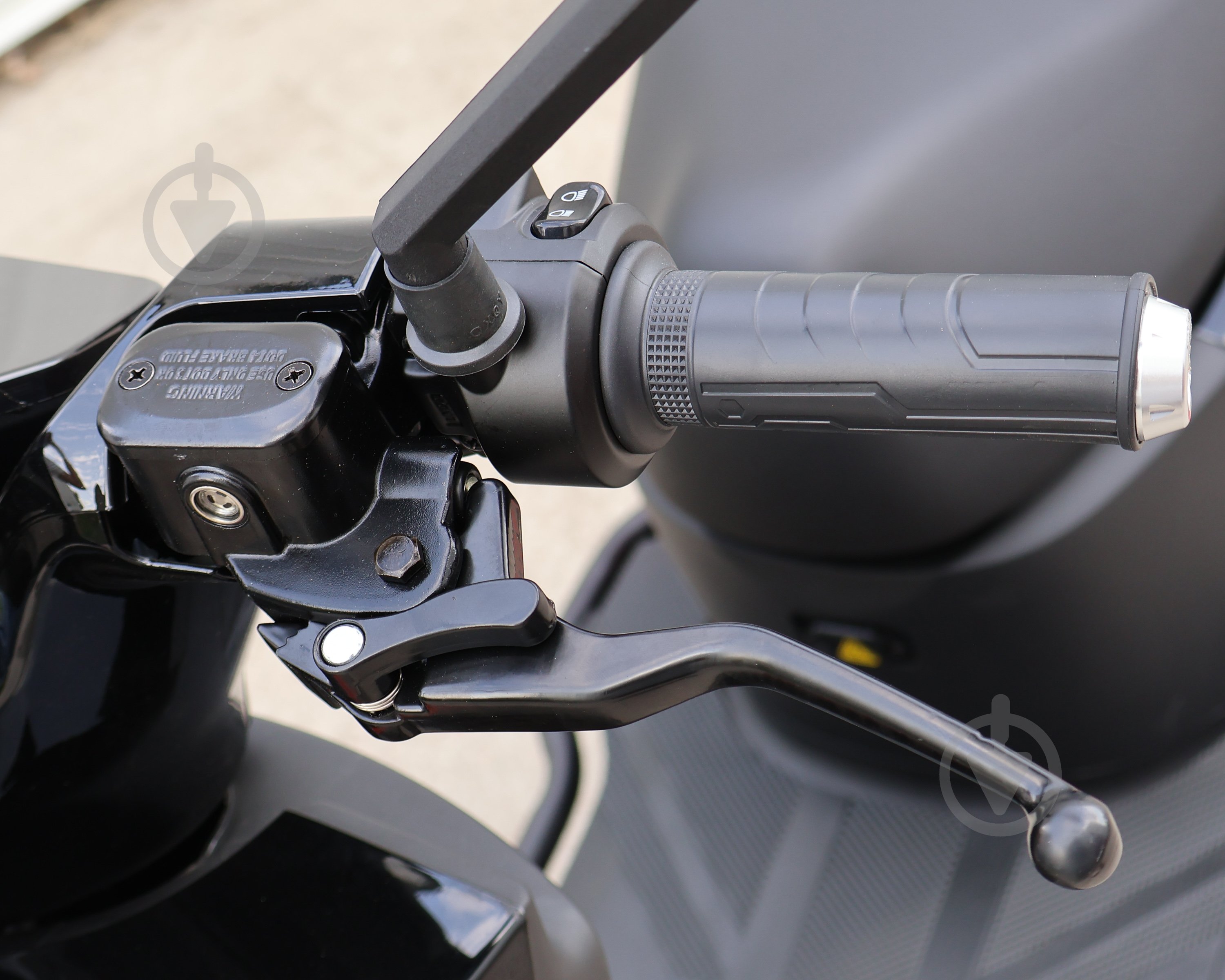 Электроскутер Maxxter ECLIPSE (Black), 2500 Вт - фото 11 Электроскутер Maxxter ECLIPSE (Black), 2500 Вт - фото 11