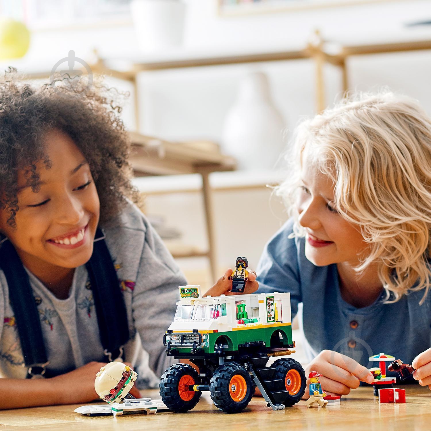 Конструктор LEGO Creator Вантажівка-монстр з гамбургерами 31104 - фото 14