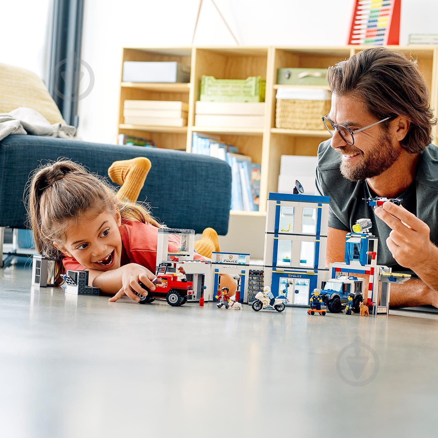 Конструктор LEGO City Полицейский участок 60246 - фото 6