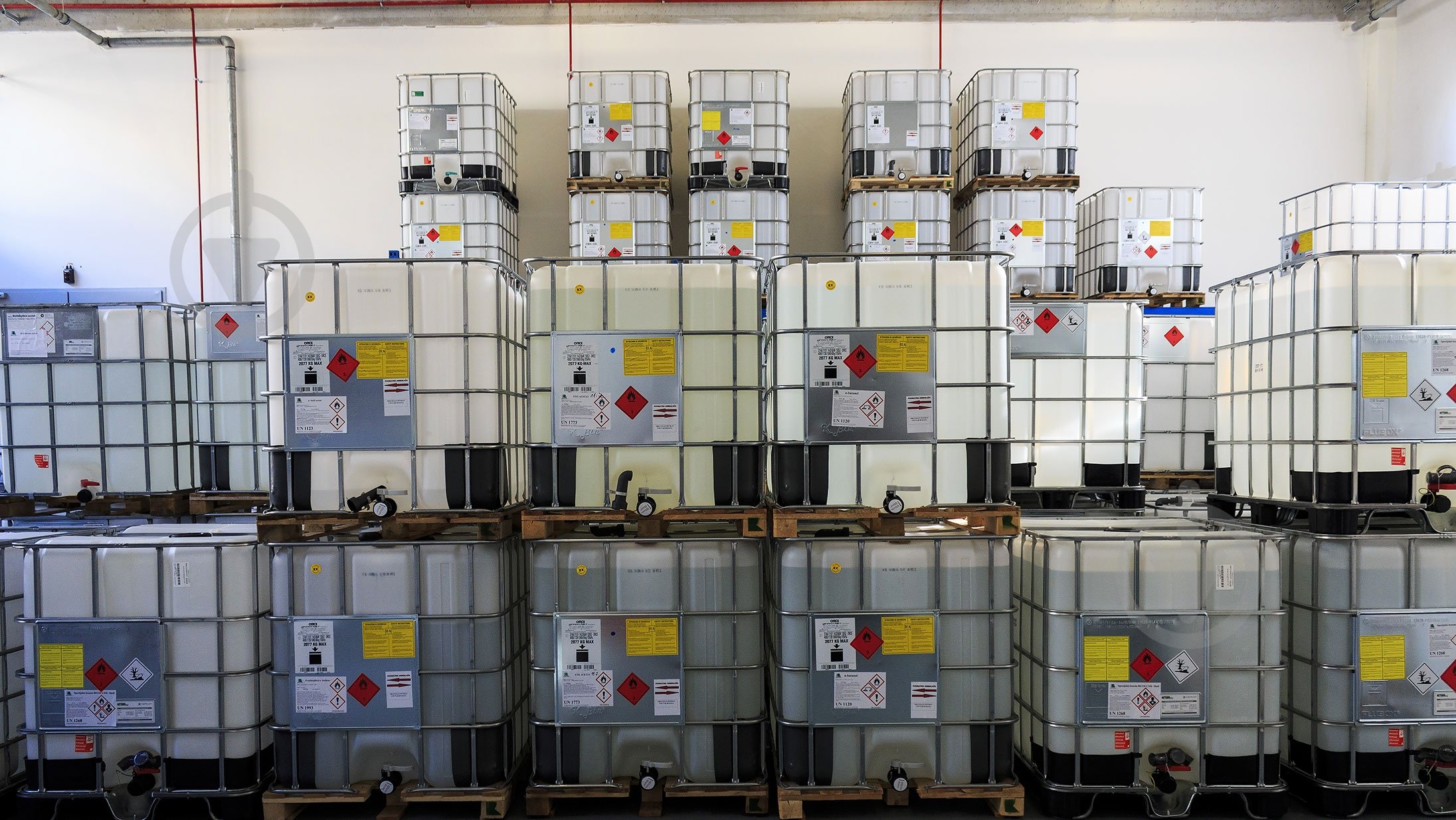 Контейнер REKO полімерний IBC 1000 л 1200x1000x1160 мм - фото 7 Контейнер REKO полімерний IBC 1000 л 1200x1000x1160 мм - фото 7