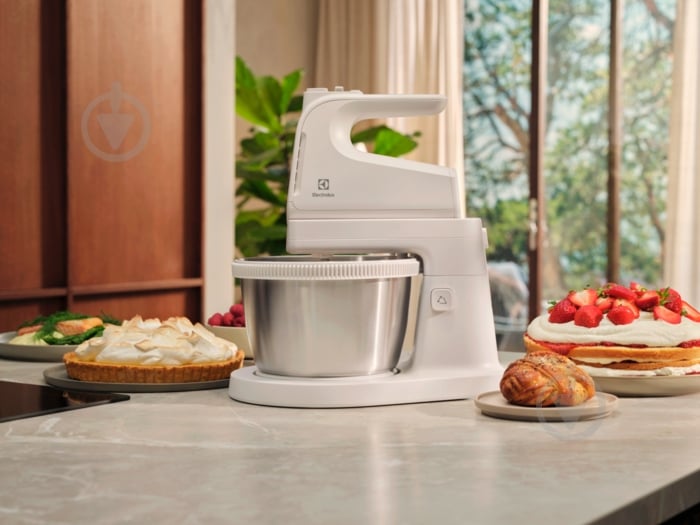 Міксер Electrolux з чашею 500 Series ESM4W - фото 7 Міксер Electrolux з чашею 500 Series ESM4W - фото 7