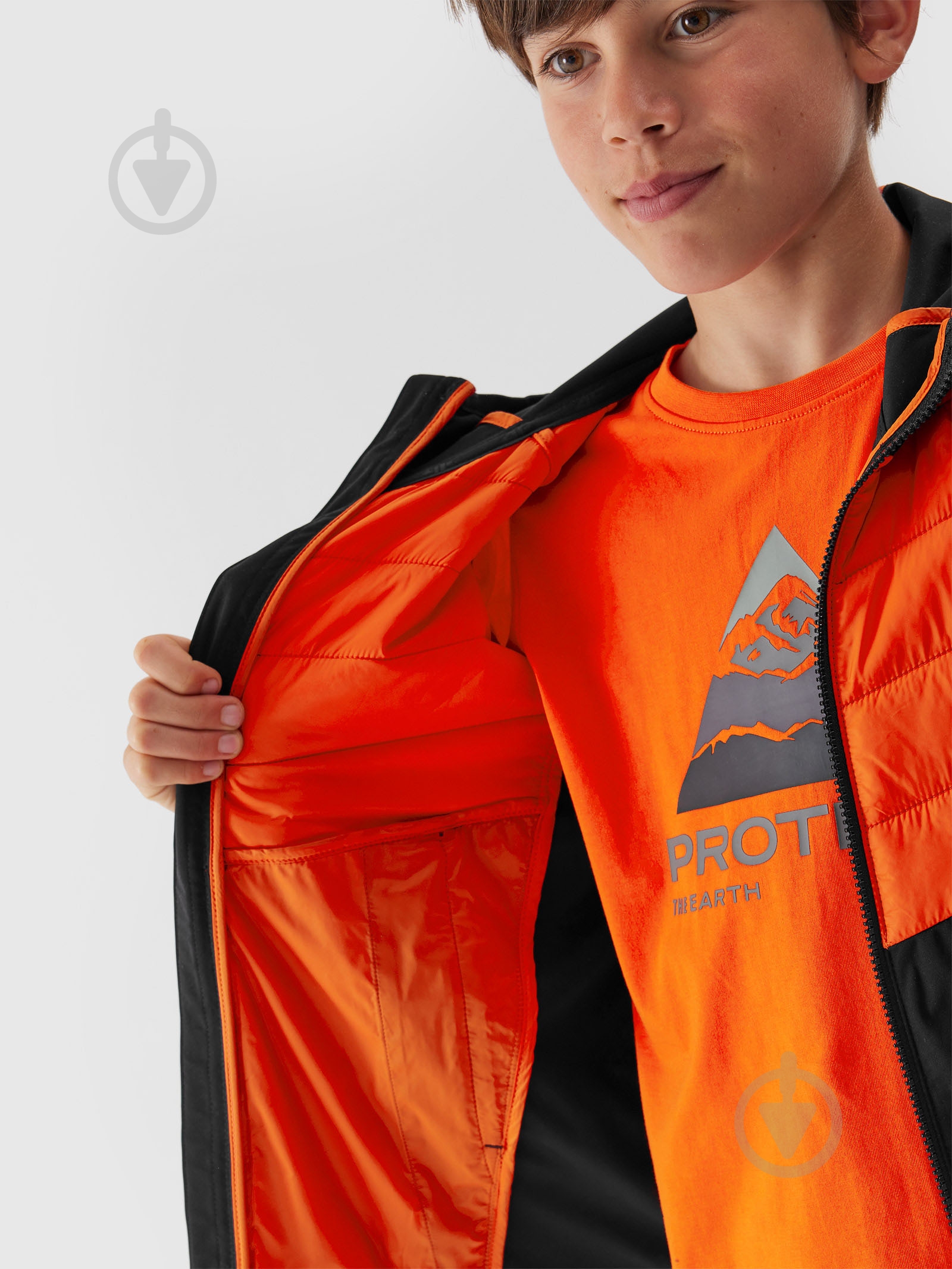 Куртка для мальчиков 4F TECHNICAL JACKET M282 4FJAW23TTJAM282-70S оранжевая - фото 2 Куртка для мальчиков 4F TECHNICAL JACKET M282 4FJAW23TTJAM282-70S оранжевая - фото 2