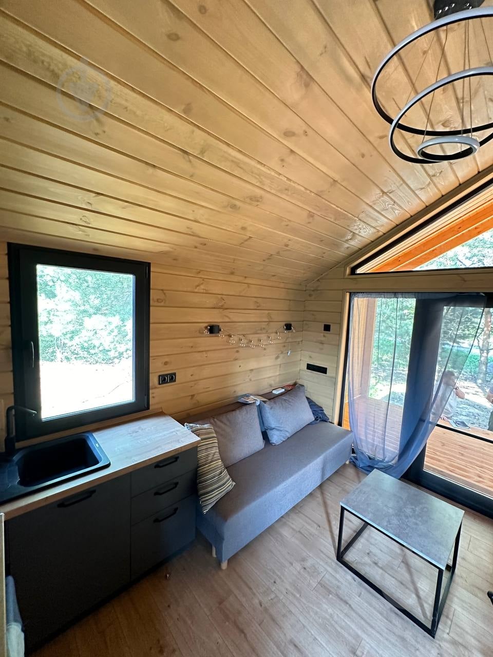Модульний будинок BARN 38 із базовим оздобленням та критою терасою 12 м² - фото 4