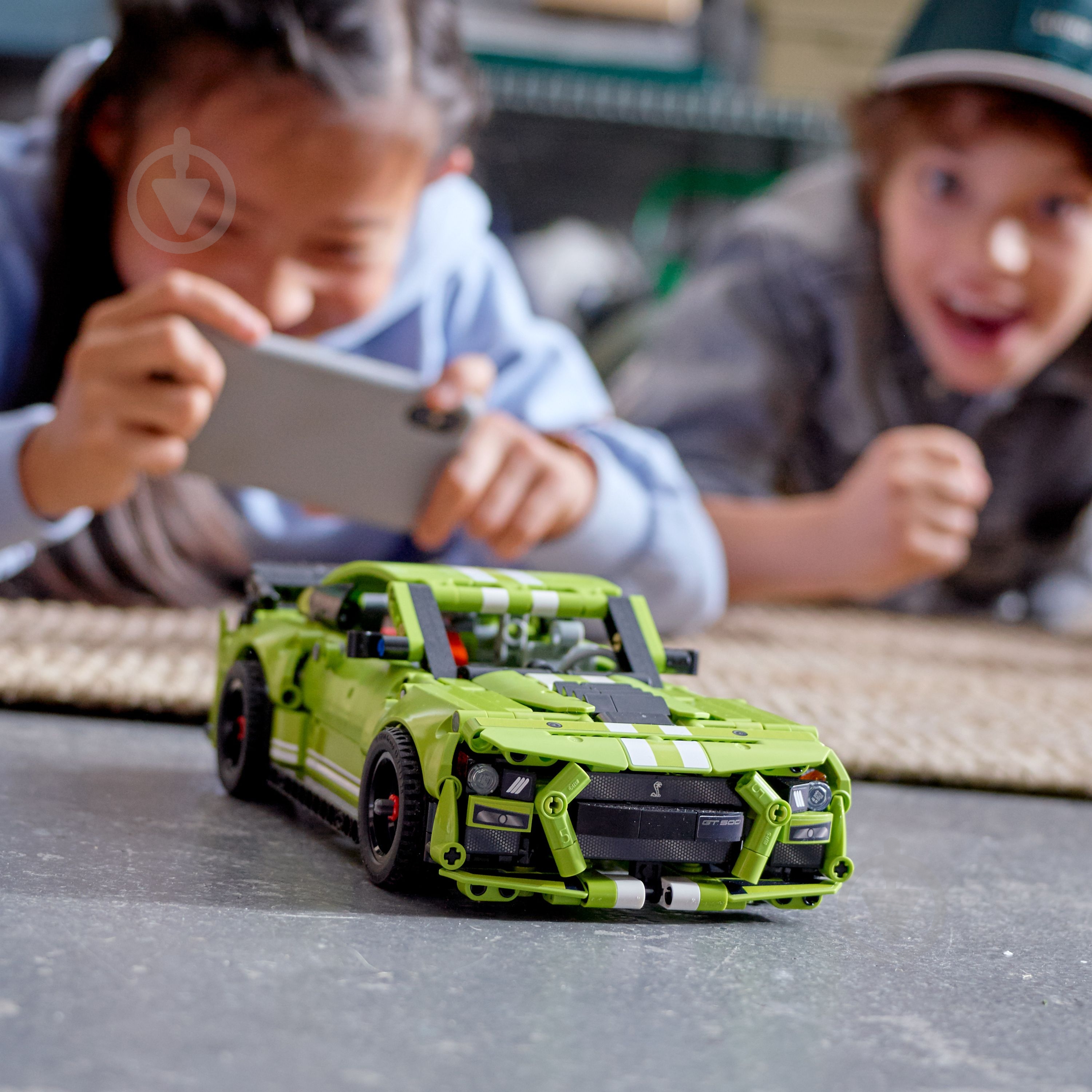 Конструктор LEGO Technic Ford Mustang Shelby® GT500® 42138 - фото 3 Конструктор LEGO Technic Ford Mustang Shelby® GT500® 42138 - фото 3