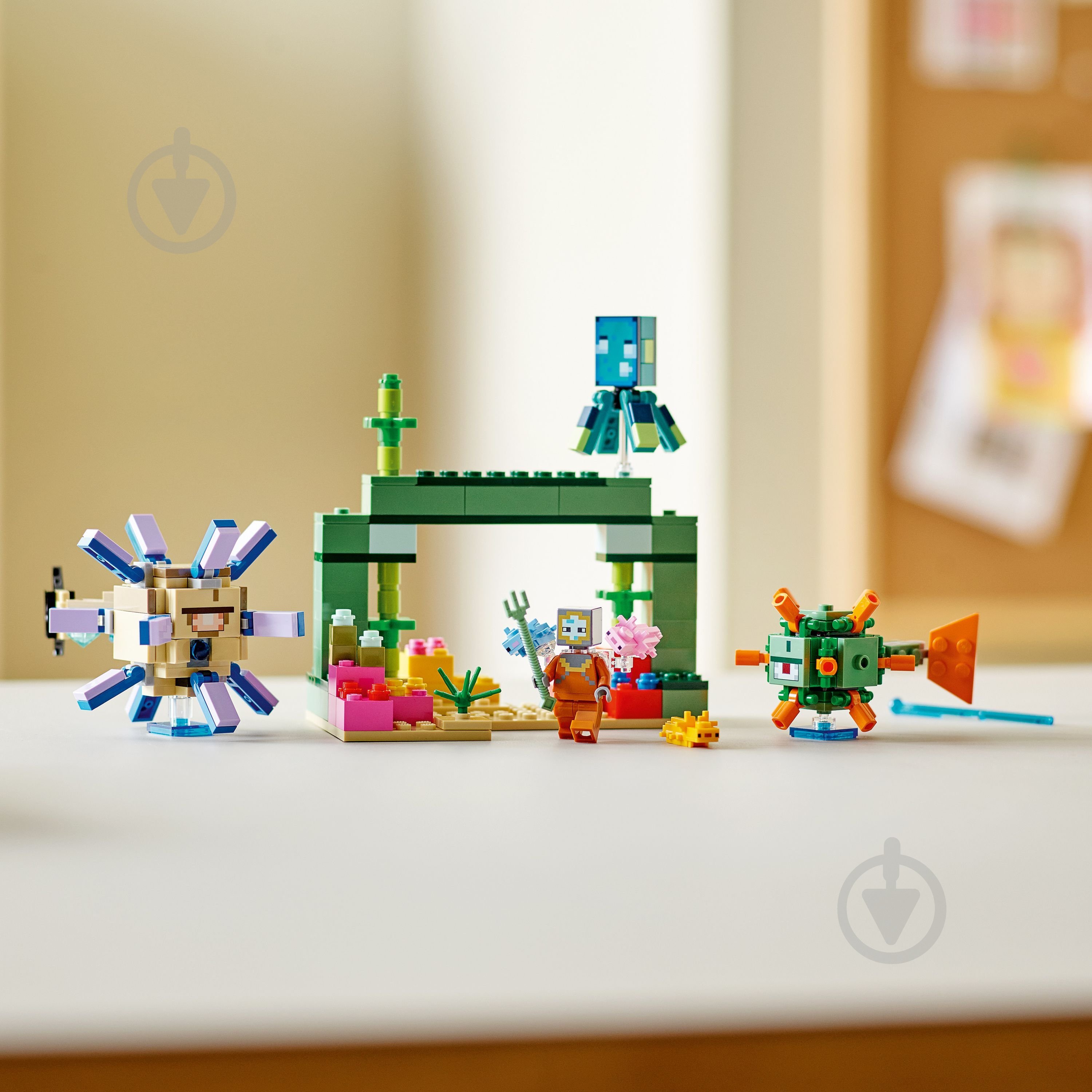 Конструктор LEGO Minecraft Битва со стражем 21180 - фото 5