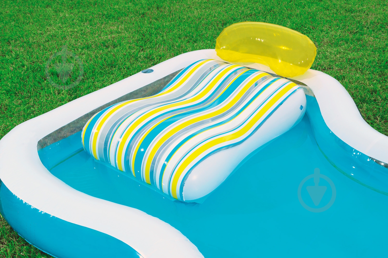 Бассейн надувной Bestway с шезлонгом - фото 11 Бассейн надувной Bestway с шезлонгом - фото 11