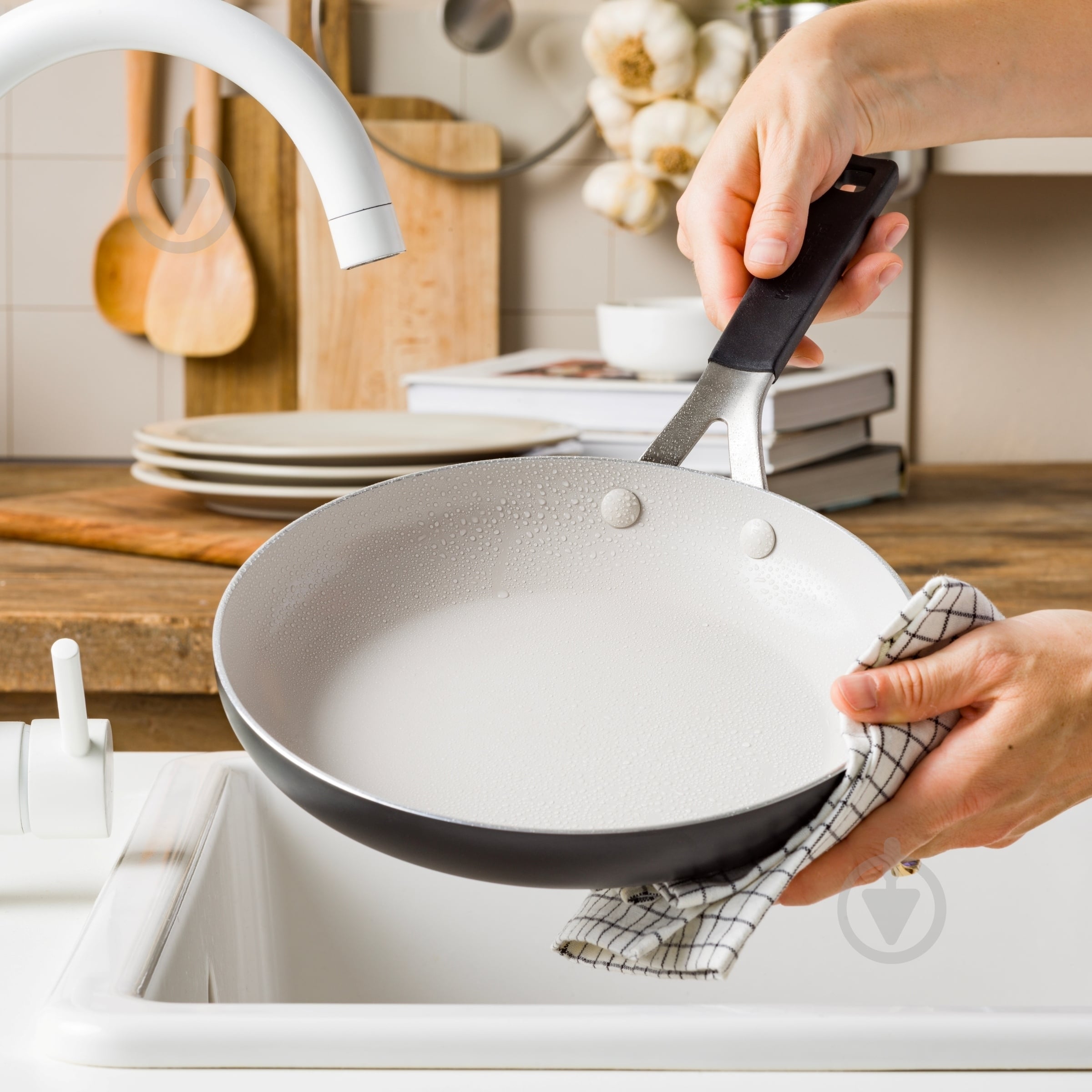 Сковорода KitchenAid АС, 20 см, матовий чорний (CC009713-001) - фото 4