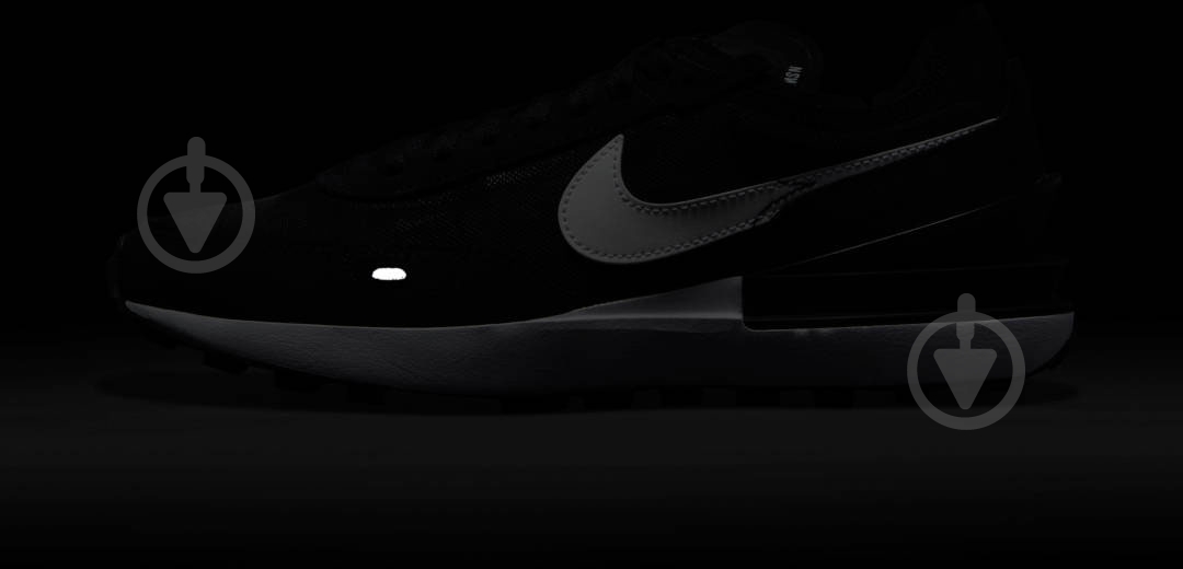 Кроссовки Nike Waffle One DC2533-001 р.38,5 - фото 10