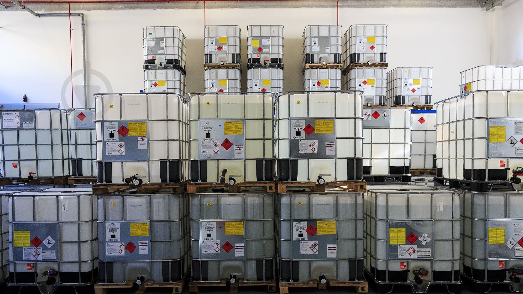Контейнер IBC UN 1000 л на металевому піддоні - фото 6