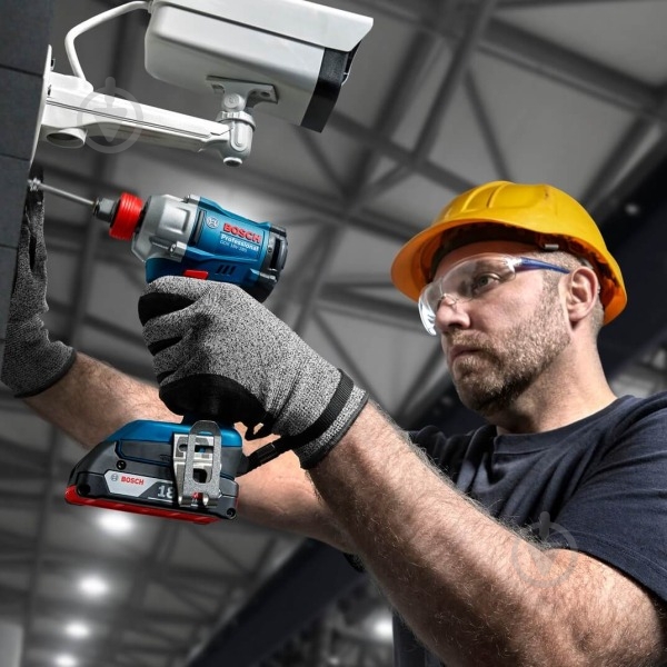 Гайковерт акумуляторний Bosch Professional GDX 18V-285 285 Нм 06019N2102 - фото 5 Гайковерт акумуляторний Bosch Professional GDX 18V-285 285 Нм 06019N2102 - фото 5