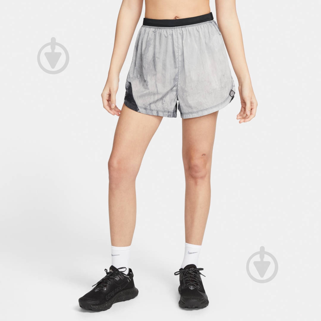 Шорти Nike W NK TRAIL RPL MR 3" BR SHORT DX1021-010 р. M сірий - фото 1