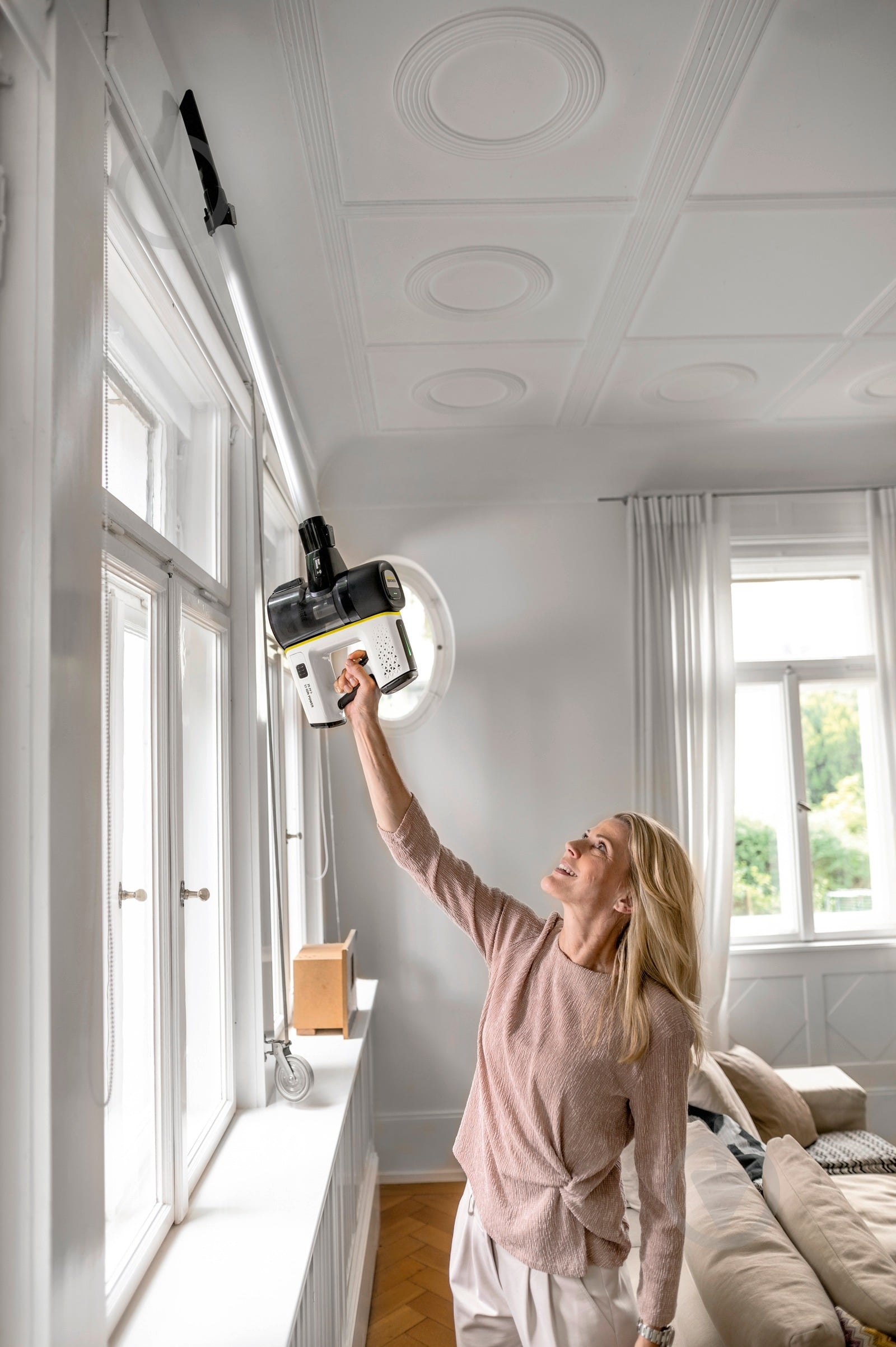 Пылесос Karcher VC 7 Cordless yourMax (1.198-710.0) white - фото 2
