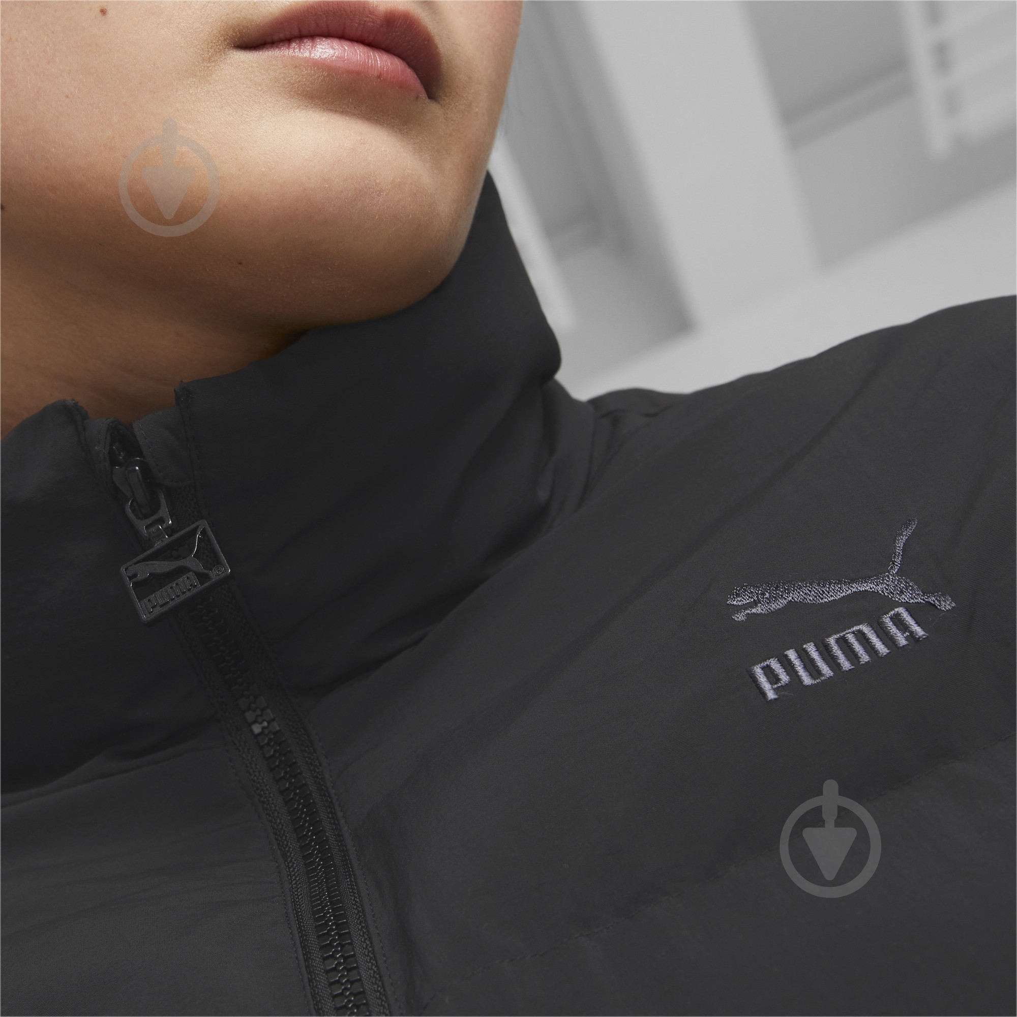 Куртка жіноча демісезонна Puma CLASSICS OVERSIZED SHORT POLYBALL PUFFER 53557401 р.M чорна - фото 3 Куртка жіноча демісезонна Puma CLASSICS OVERSIZED SHORT POLYBALL PUFFER 53557401 р.M чорна - фото 3