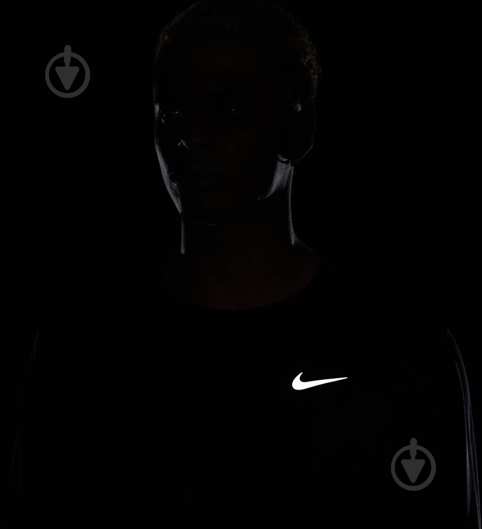 Футболка Nike M NK DF UV MILER TOP LS FB7070-010 р.XL черный - фото 7 Футболка Nike M NK DF UV MILER TOP LS FB7070-010 р.XL черный - фото 7