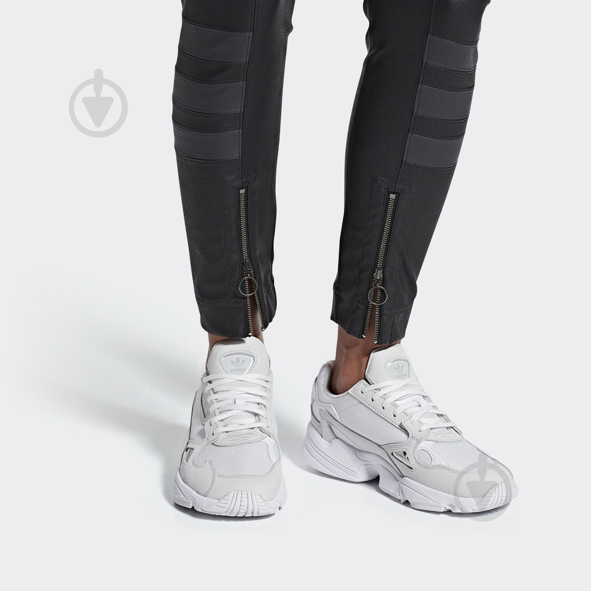 Кроссовки женские демисезонные Adidas FALCON W B28128 р.36 2/3 белые - фото 11 Кроссовки женские демисезонные Adidas FALCON W B28128 р.36 2/3 белые - фото 11