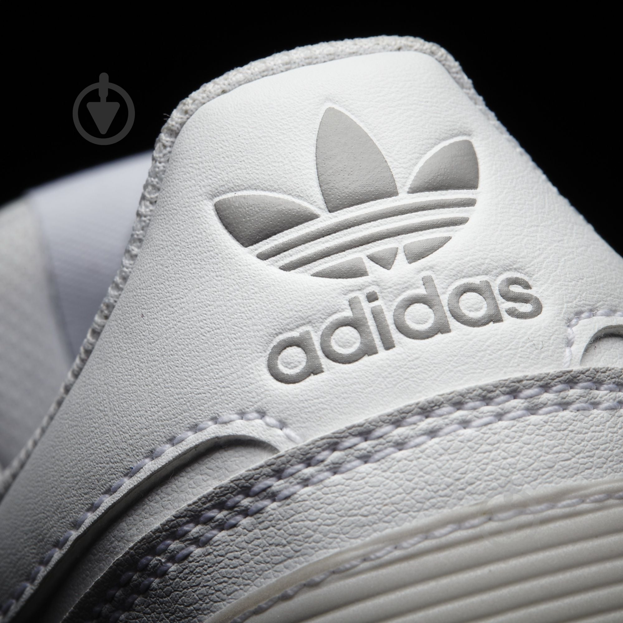 ᐉ Кроссовки мужские демисезонные Adidas ZX 700 G62110 р.42 белые
