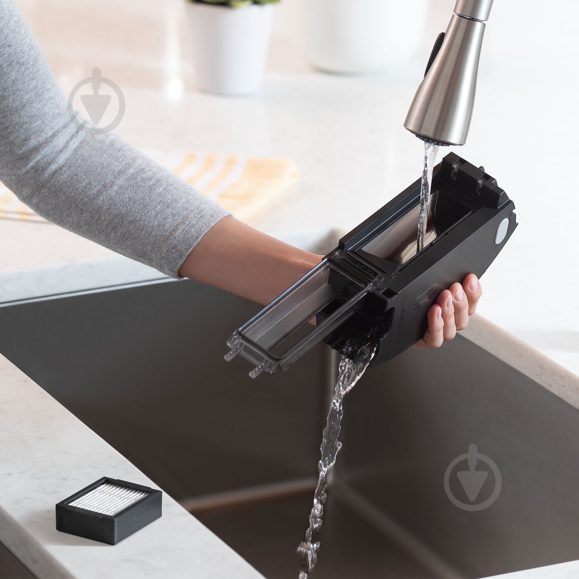 Робот-пылесос iRobot Roomba E6 - фото 7 Робот-пылесос iRobot Roomba E6 - фото 7