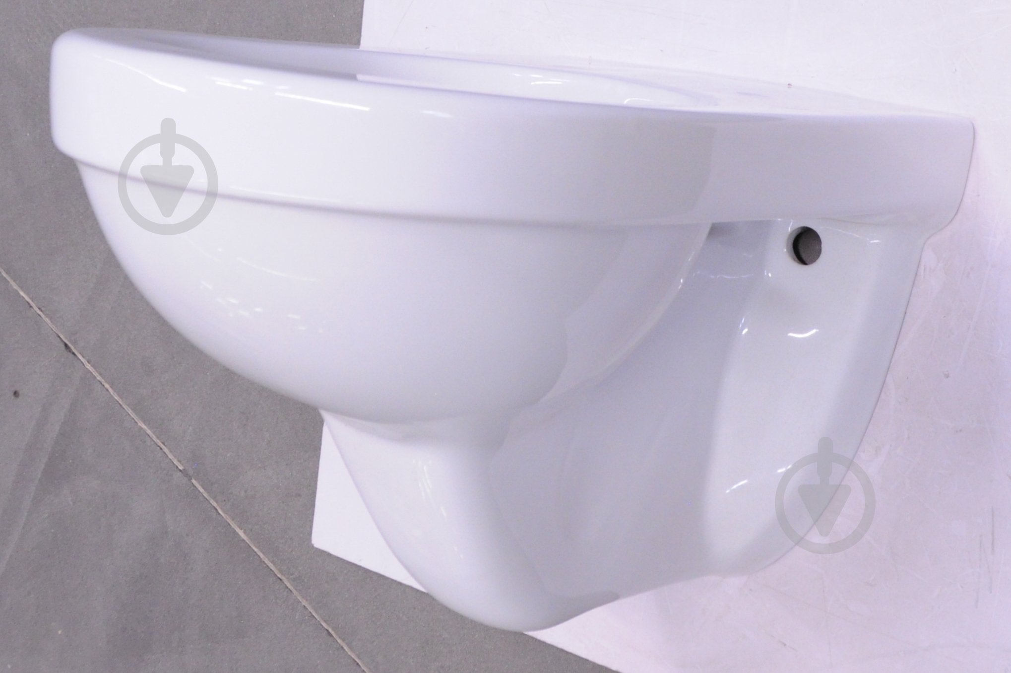 УЦІНКА! Чаша унітаза Villeroy & Boch Verity Design 56801001 (УЦ №137) - фото 4 УЦІНКА! Чаша унітаза Villeroy & Boch Verity Design 56801001 (УЦ №137) - фото 4