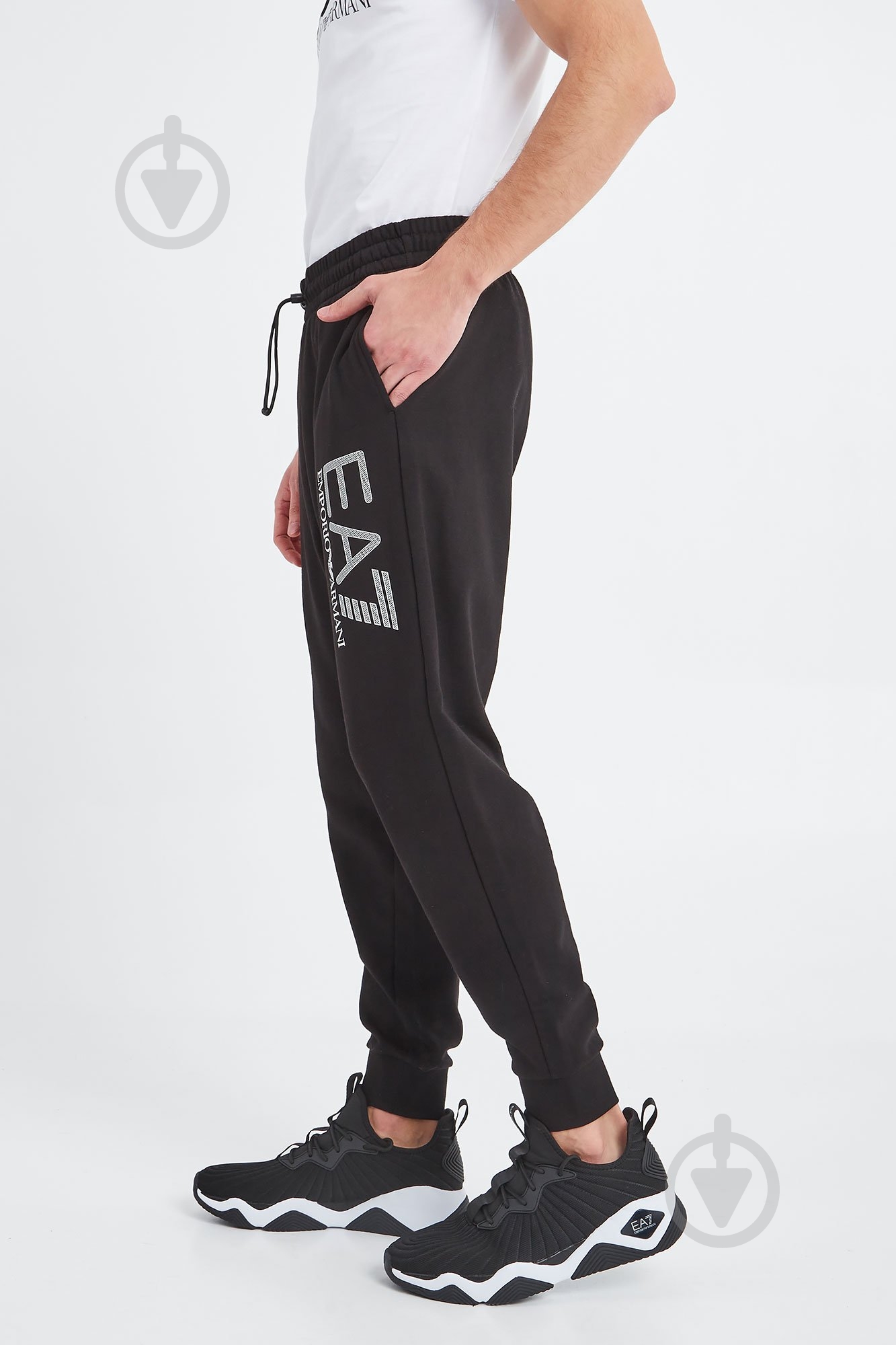 Брюки EA7 TROUSER 3KPP93-PJ8BZ-1200 р. S черный - фото 3 Брюки EA7 TROUSER 3KPP93-PJ8BZ-1200 р. S черный - фото 3