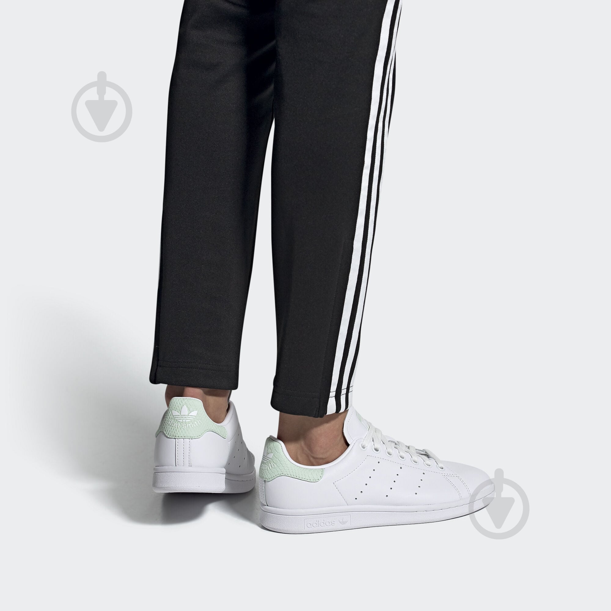 Кроссовки женские демисезонные Adidas STAN SMITH W EF6876 р.38 2/3 белые - фото 10