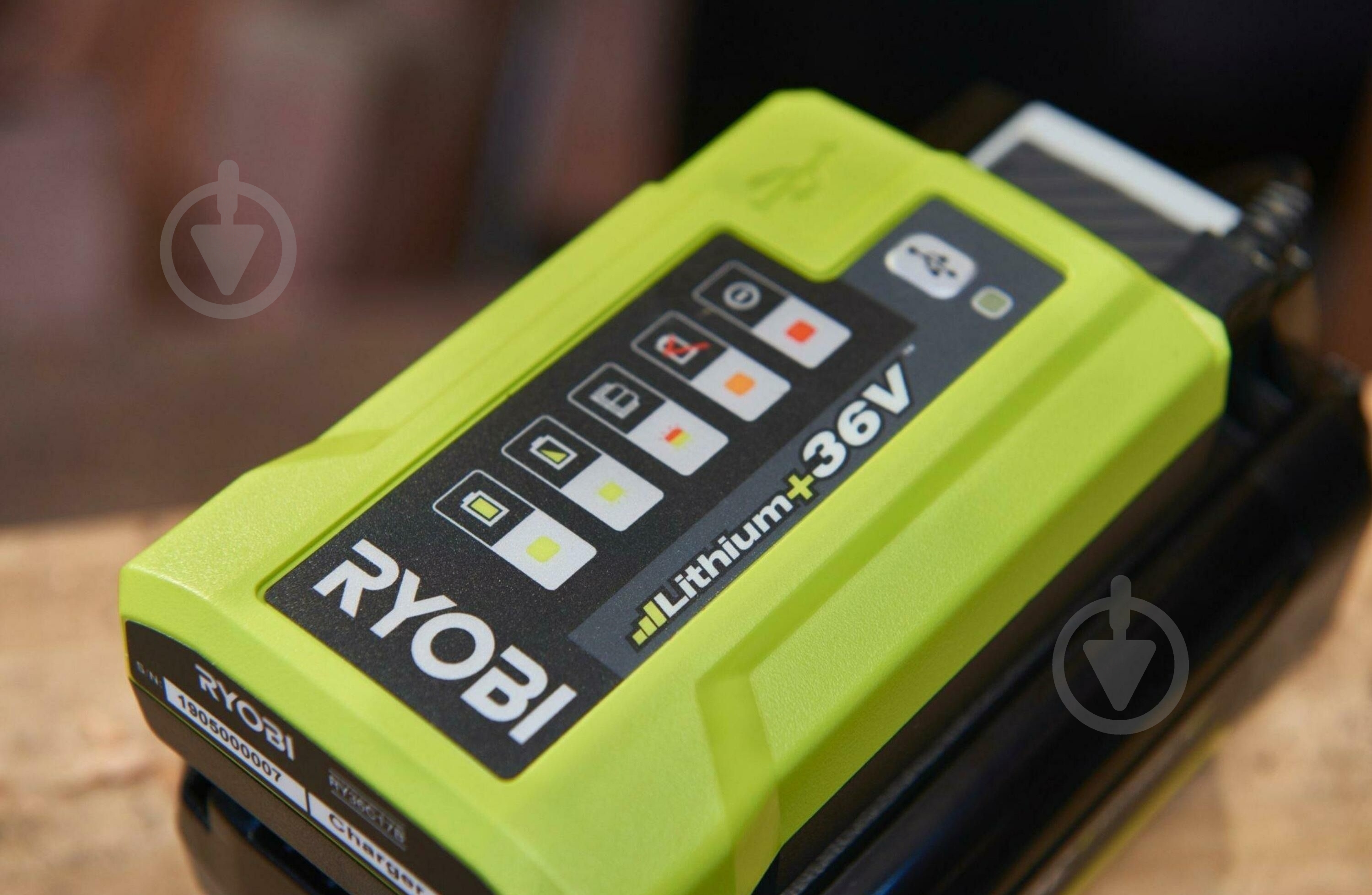 Зарядное устройство RYOBI 36,0V Max Power RY36C17A 1.7А 5133004557UNP - фото 2 Зарядное устройство RYOBI 36,0V Max Power RY36C17A 1.7А 5133004557UNP - фото 2