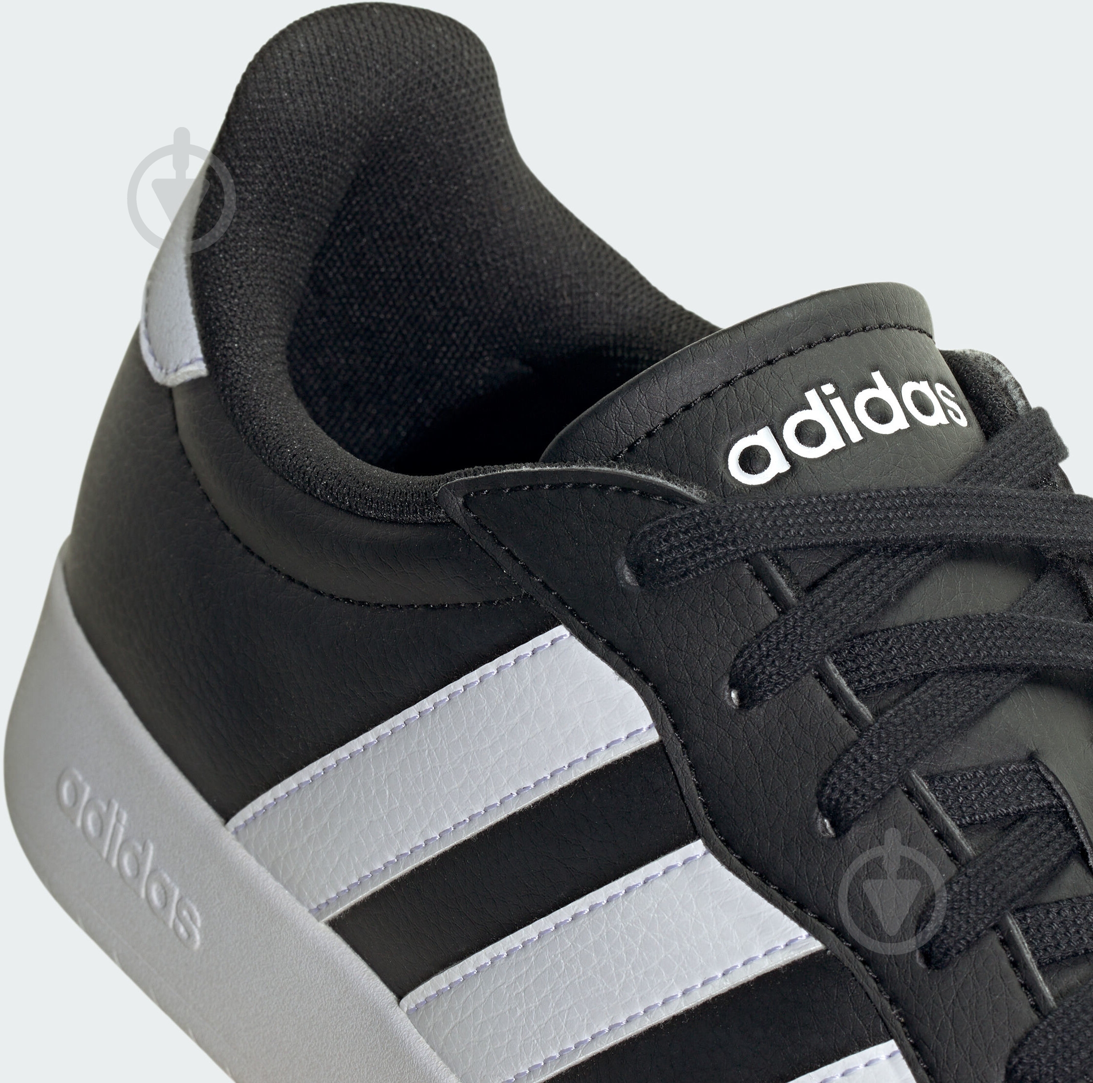 Кросівки чоловічі демісезонні Adidas BARREDA JI2307 р.47 1/3 чорні - фото 8