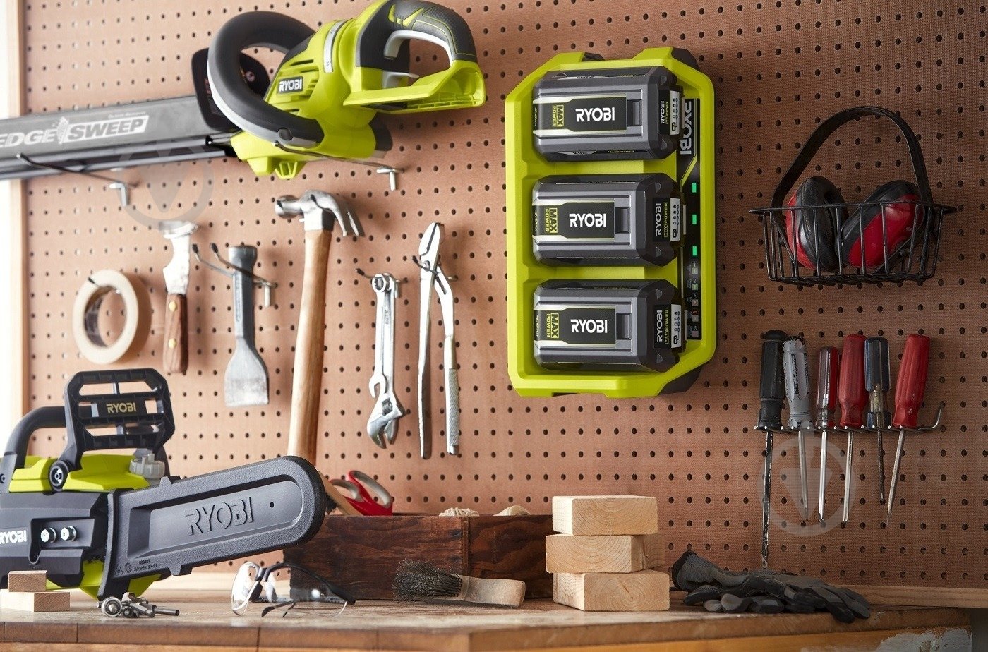 Зарядное устройство RYOBI 36,0V 4Ah Max Power RY36C3PA 5133005540 - фото 2 Зарядное устройство RYOBI 36,0V 4Ah Max Power RY36C3PA 5133005540 - фото 2