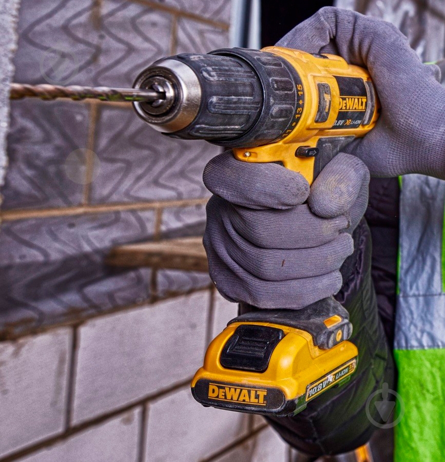 Шуруповерт ударный аккумуляторный DeWalt DCD716C2 - фото 4
