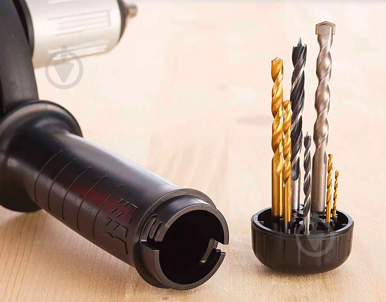 Дрель ударная Black+Decker 710 Вт BEH710K - фото 4